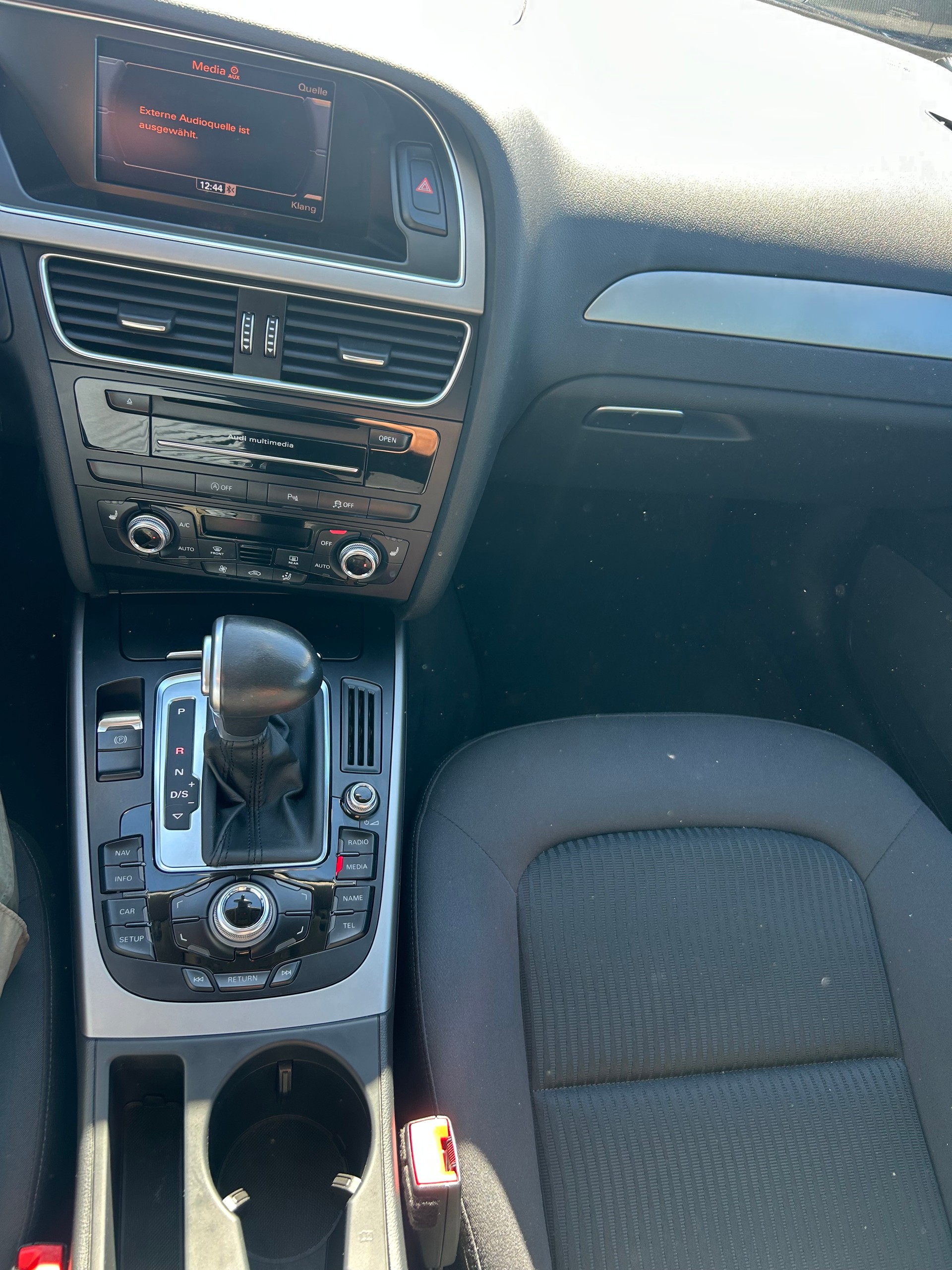 AUDI A4 Avant 2.0 TDI multitronic-image-9