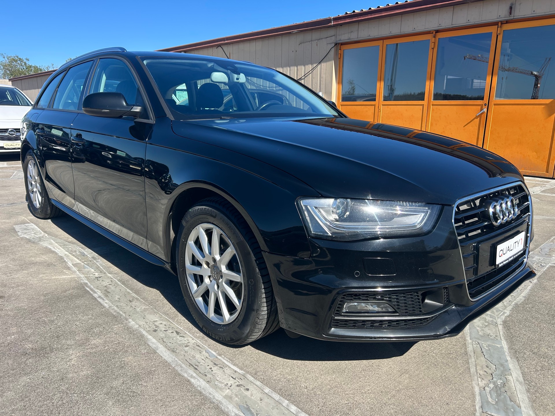 AUDI A4 Avant 2.0 TDI multitronic-image-5