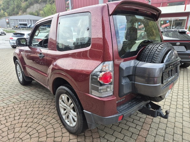 MITSUBISHI Pajero 3.2 DI-D Value Automatic-image-3