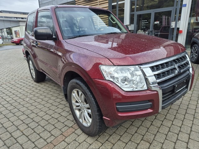 MITSUBISHI Pajero 3.2 DI-D Value Automatic-image-1