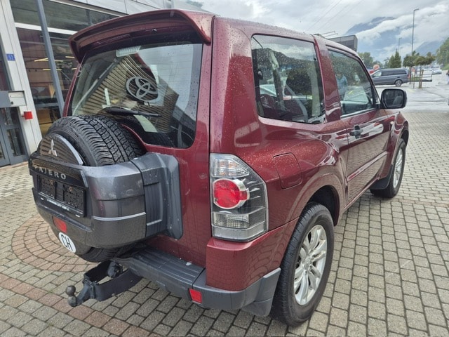 MITSUBISHI Pajero 3.2 DI-D Value Automatic-image-2