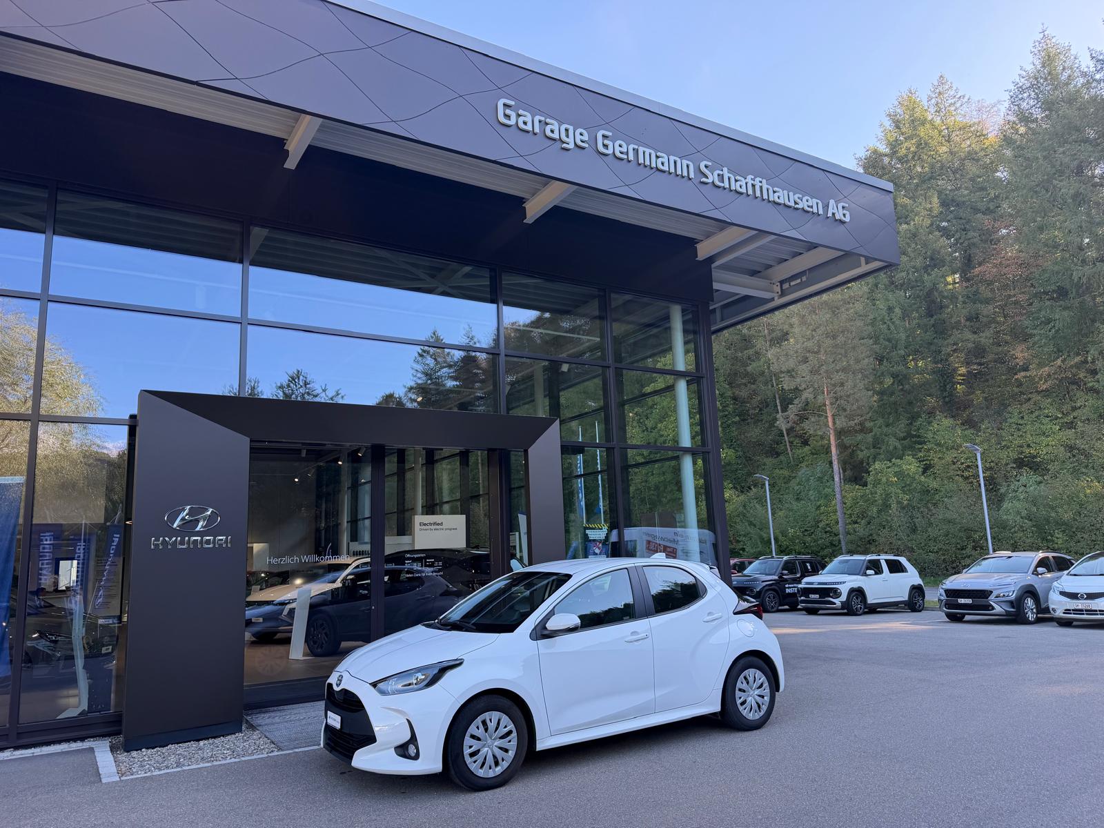 TOYOTA Yaris 1.5 Comfort e-CVT-image-0