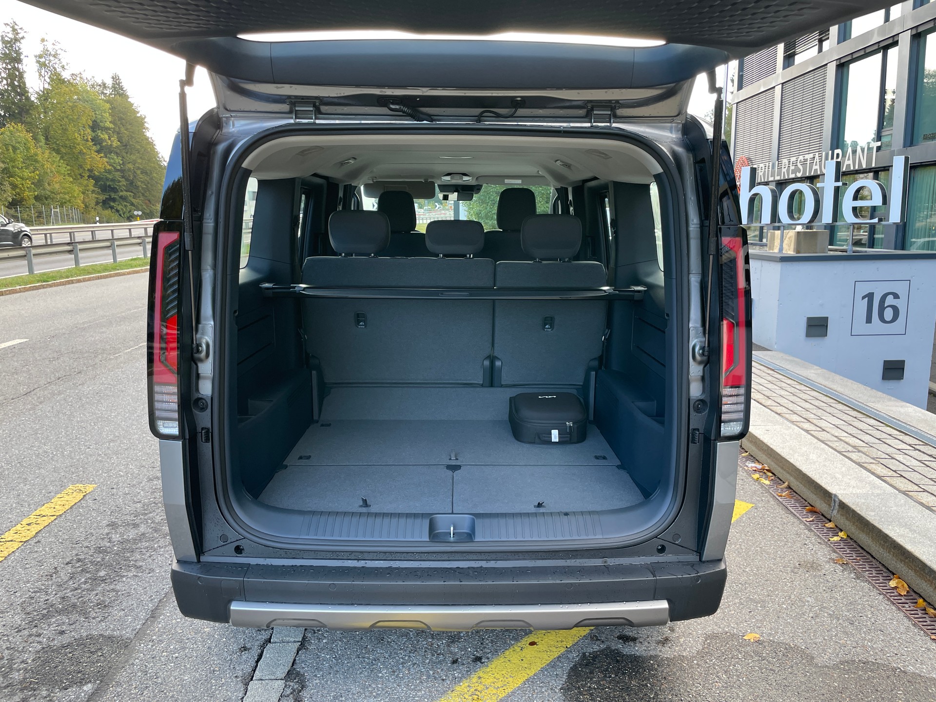 KIA PV5 71.2 kWh Elite mit Wärmepumpe-image-8