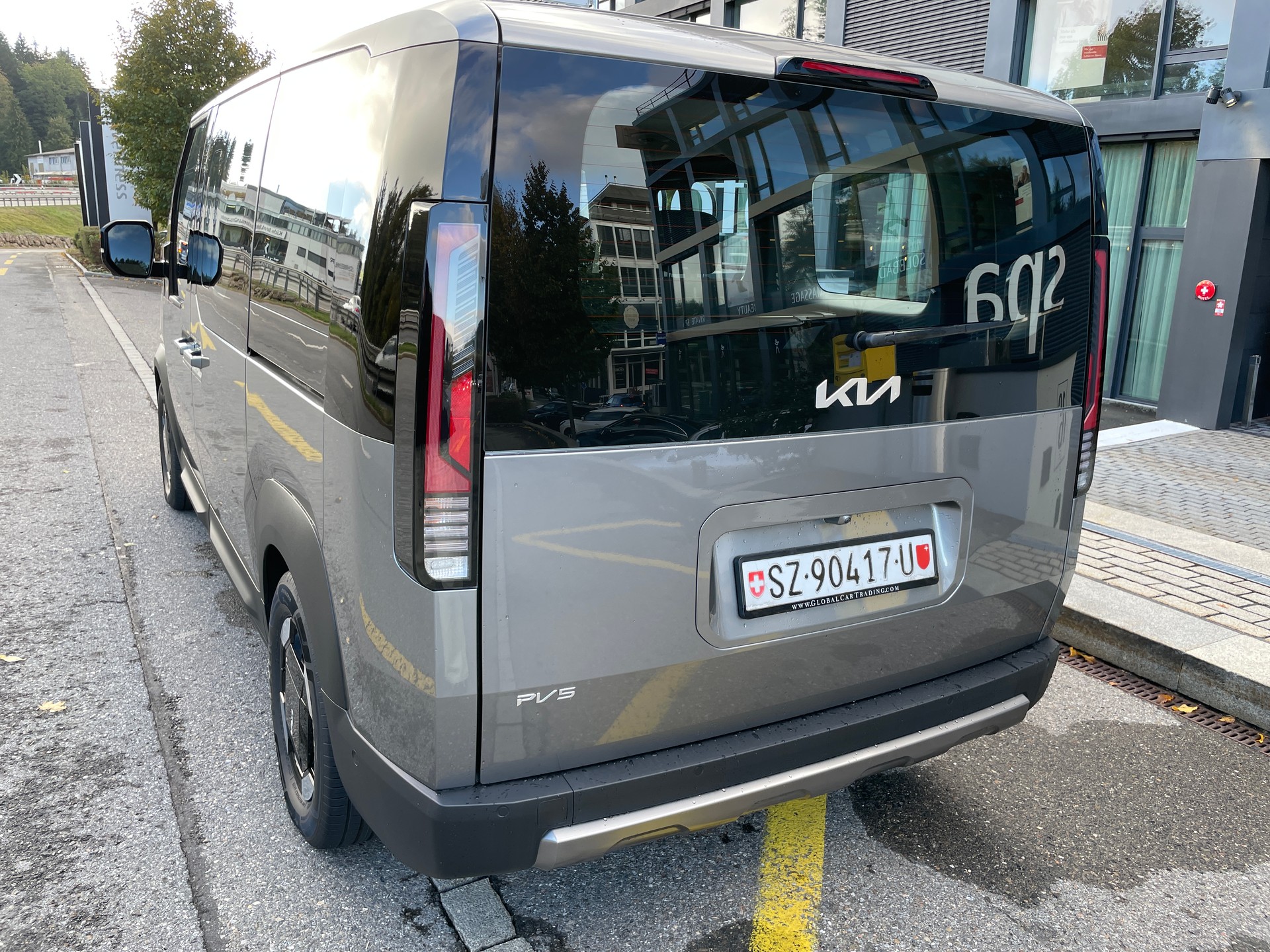 KIA PV5 71.2 kWh Elite mit Wärmepumpe-image-13