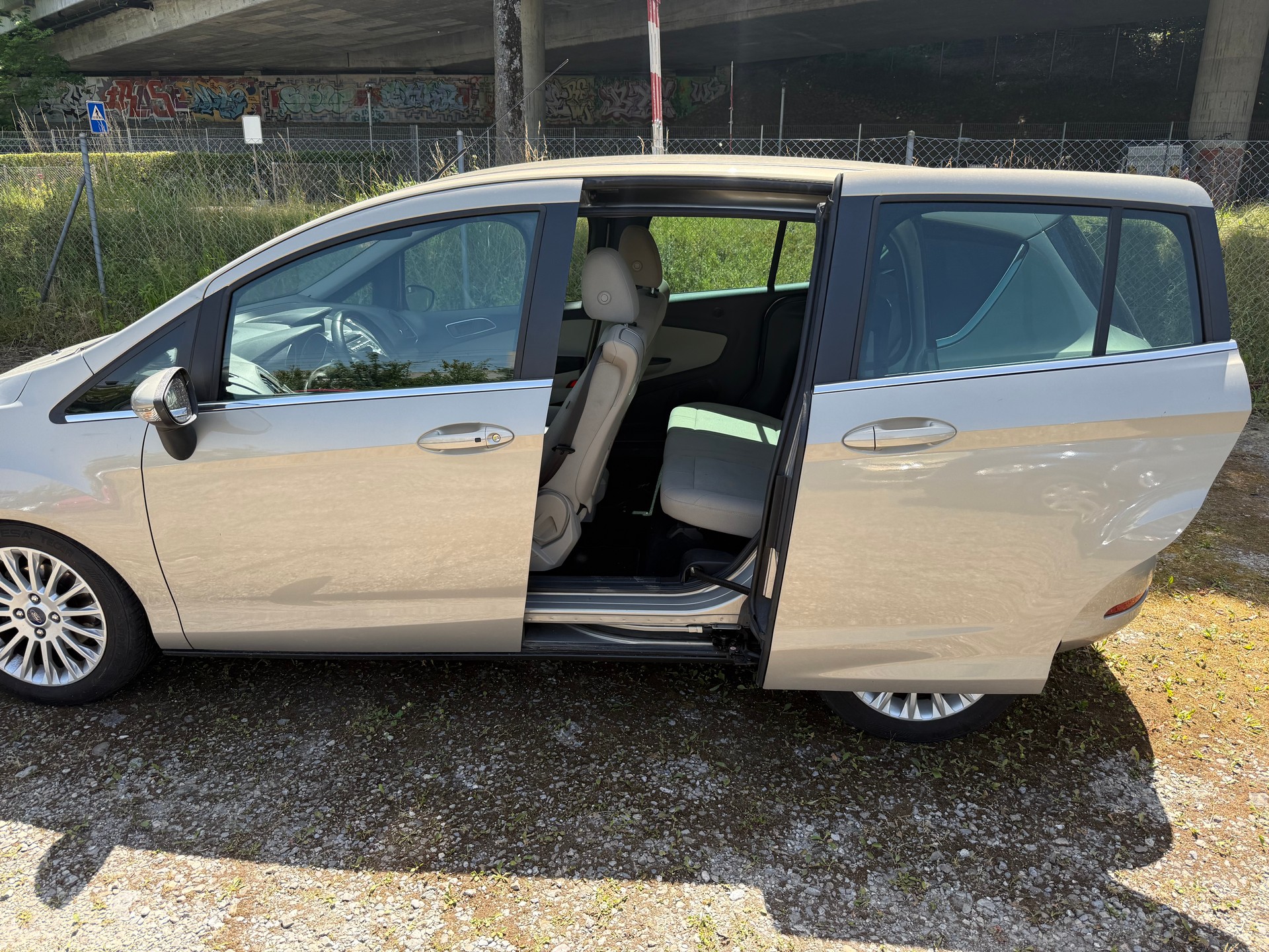 FORD B-Max 1.0 SCTi Titanium-image-9
