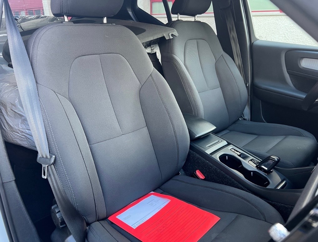 VOLVO XC40 B4 Benzin Mild Hybrid AWD Momentum Geartronic-image-19