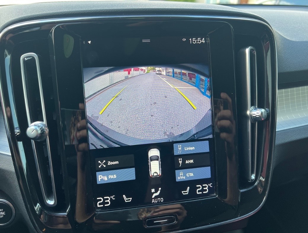 VOLVO XC40 B4 Benzin Mild Hybrid AWD Momentum Geartronic-image-24