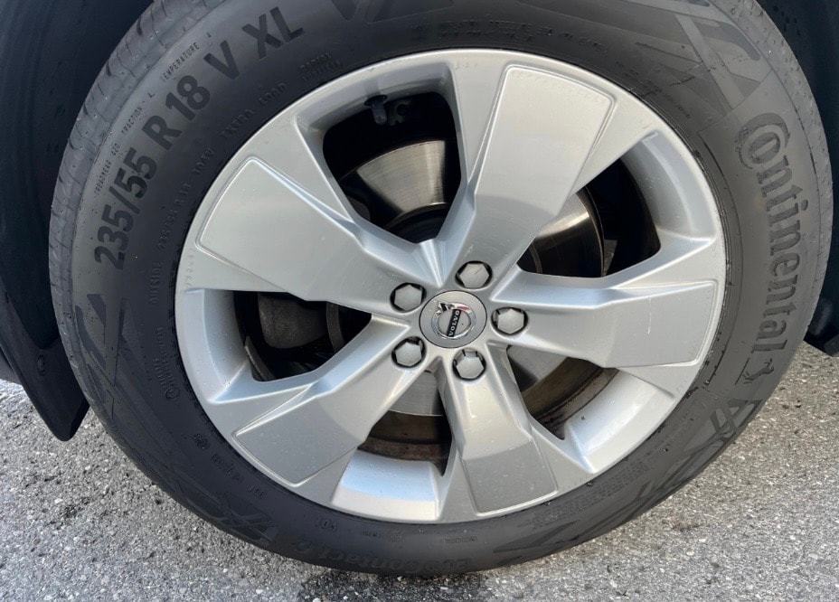 VOLVO XC40 B4 Benzin Mild Hybrid AWD Momentum Geartronic-image-11