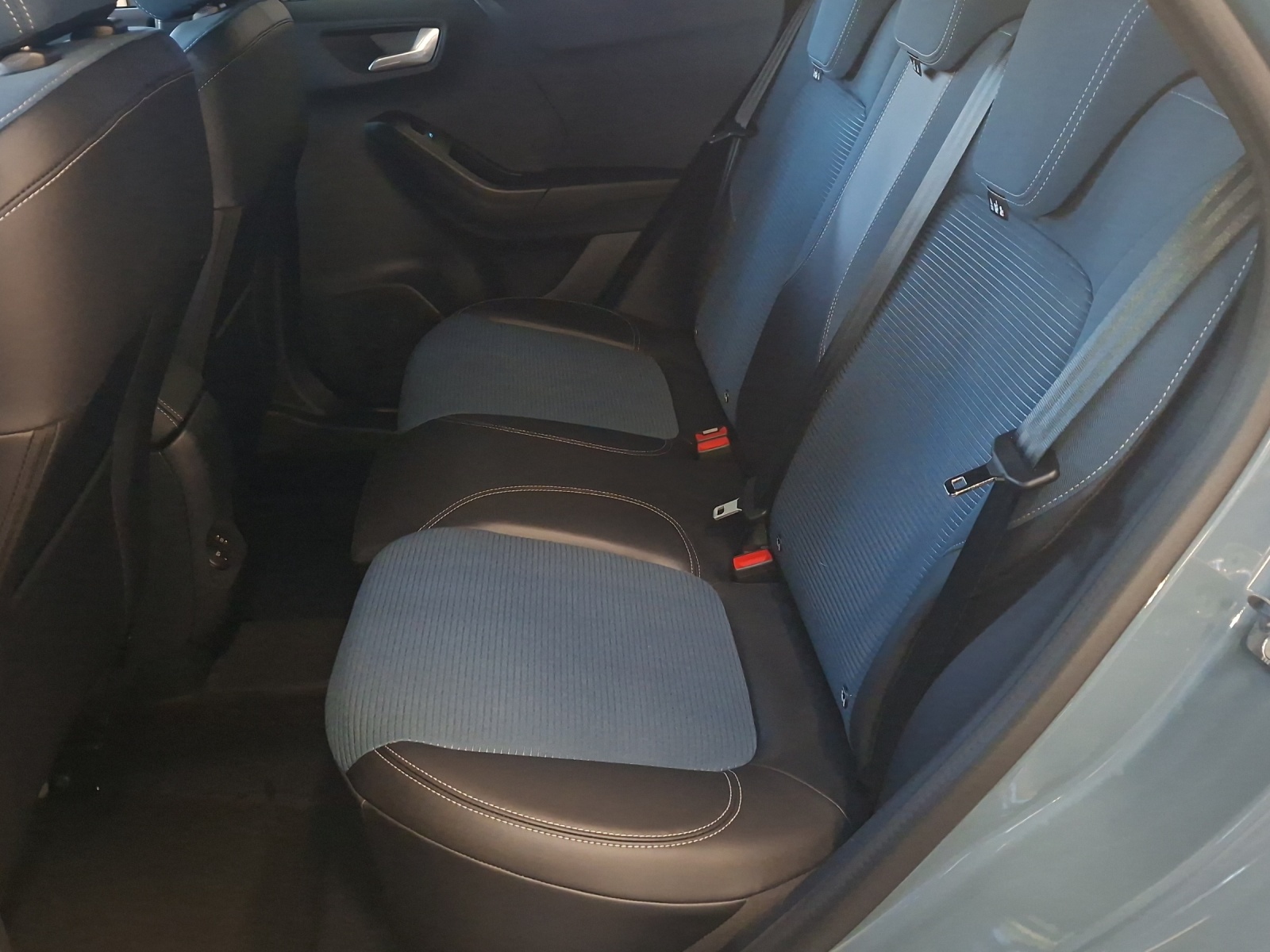 FORD Puma 1.0 MHEV BlueCruise Edition Automatique-image-6