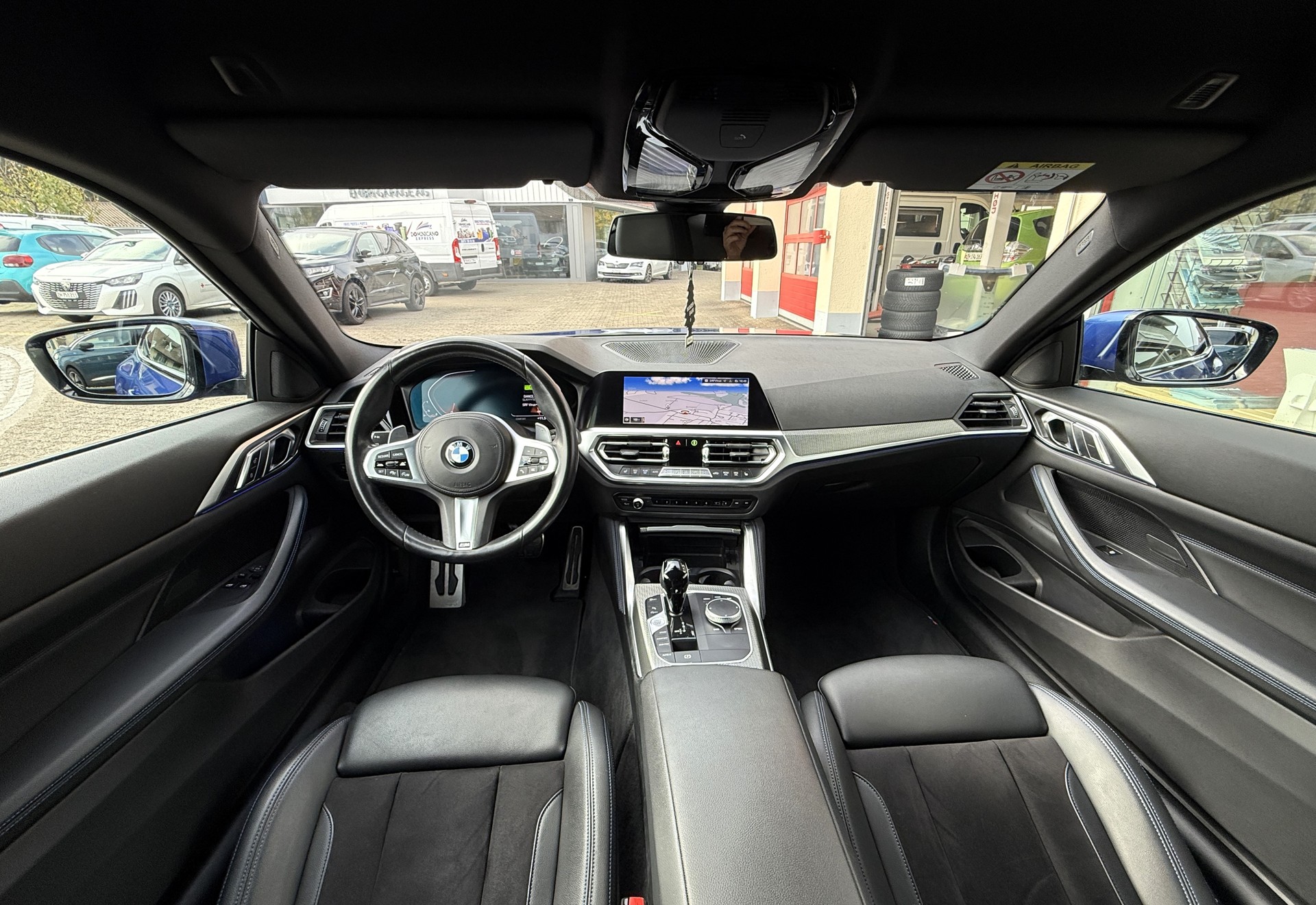 BMW 420i Coupé Steptronic M Sport-image-11