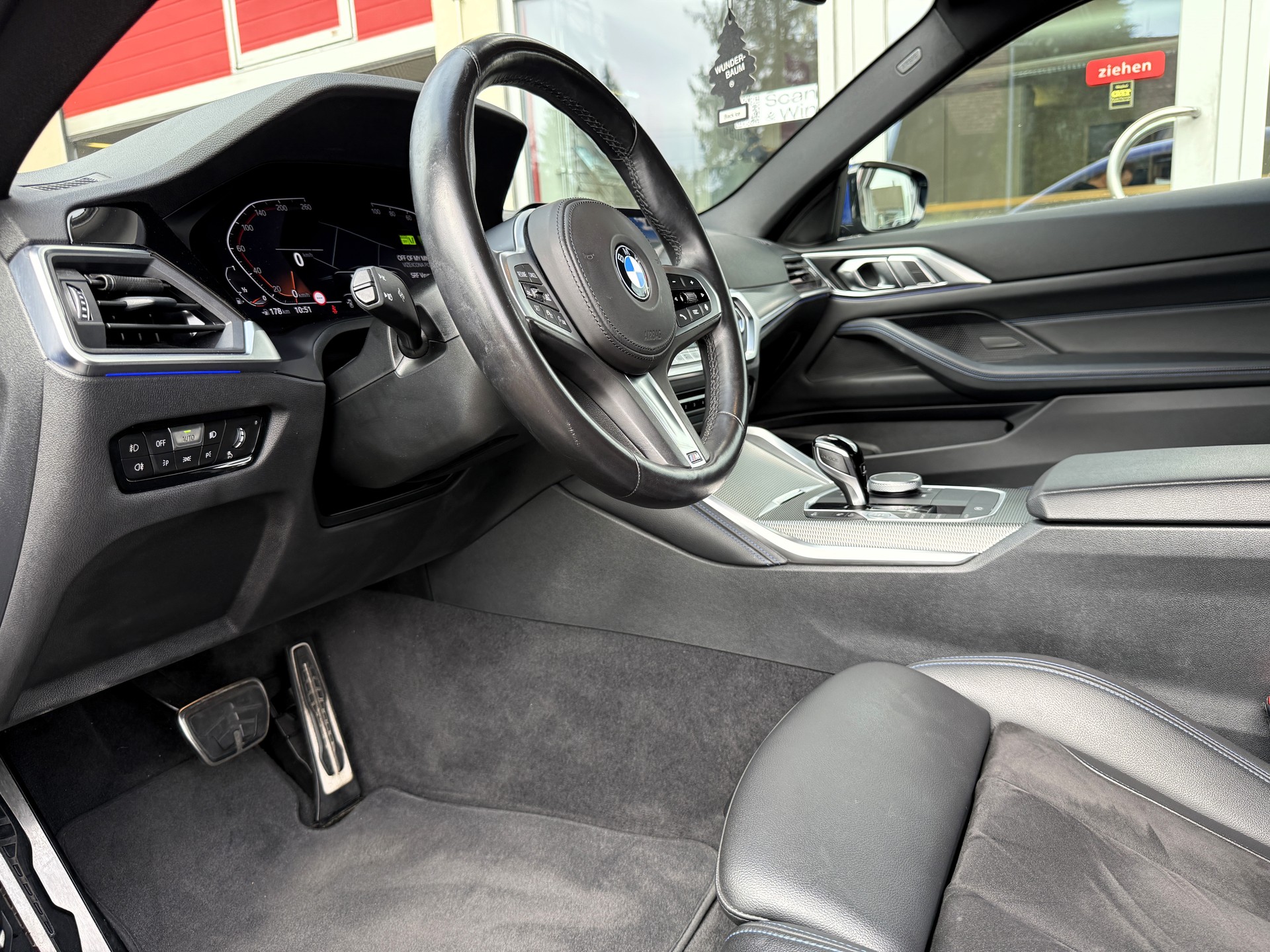 BMW 420i Coupé Steptronic M Sport-image-13