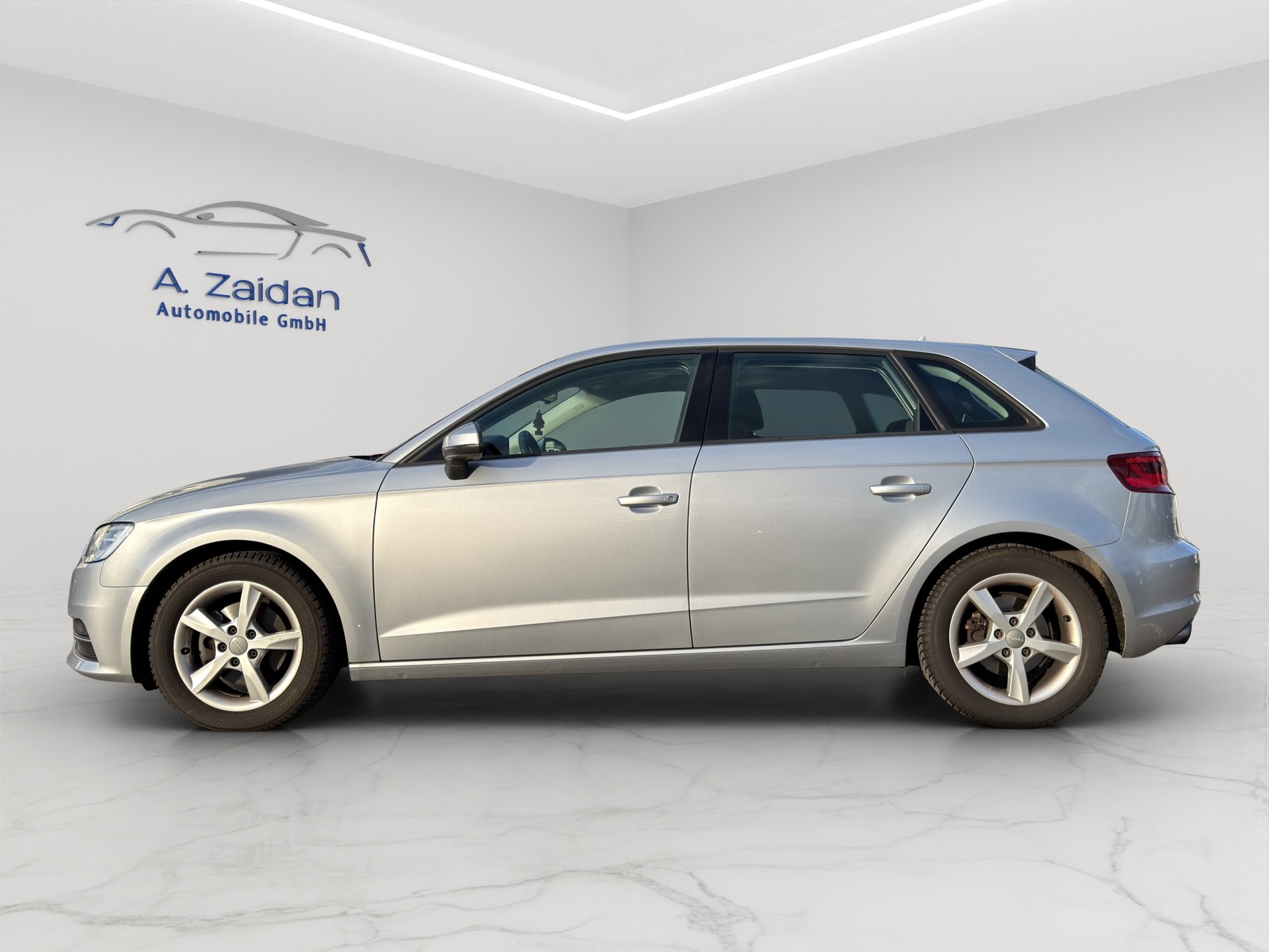 AUDI A3 Sportback 1.4 TFSI Ambition-image-7