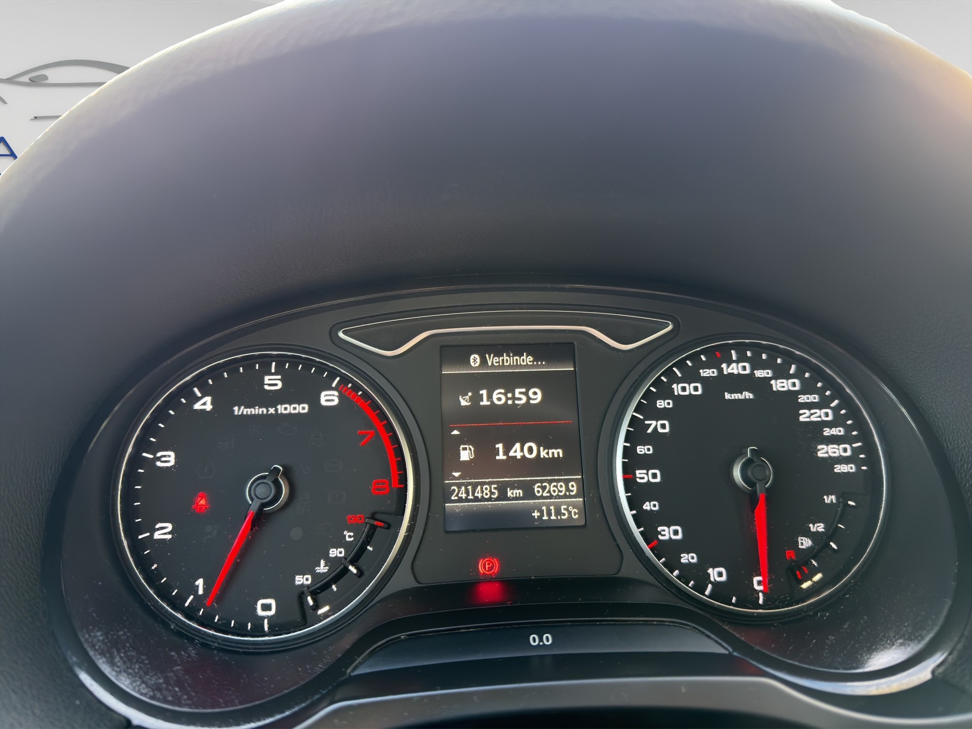 AUDI A3 Sportback 1.4 TFSI Ambition-image-10