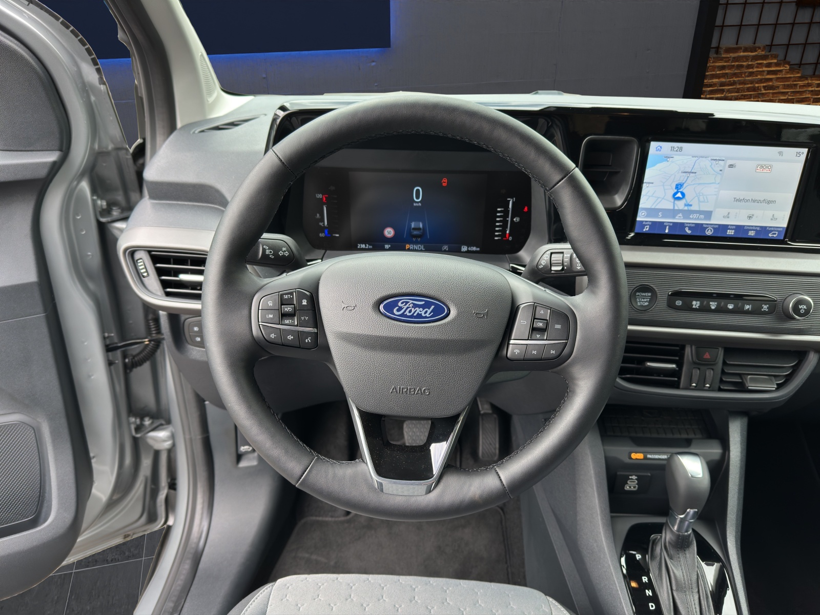 FORD TOURNEO COURIERier 1.0i EcoBoost 125 PS Titanium AUTOMAT-image-9
