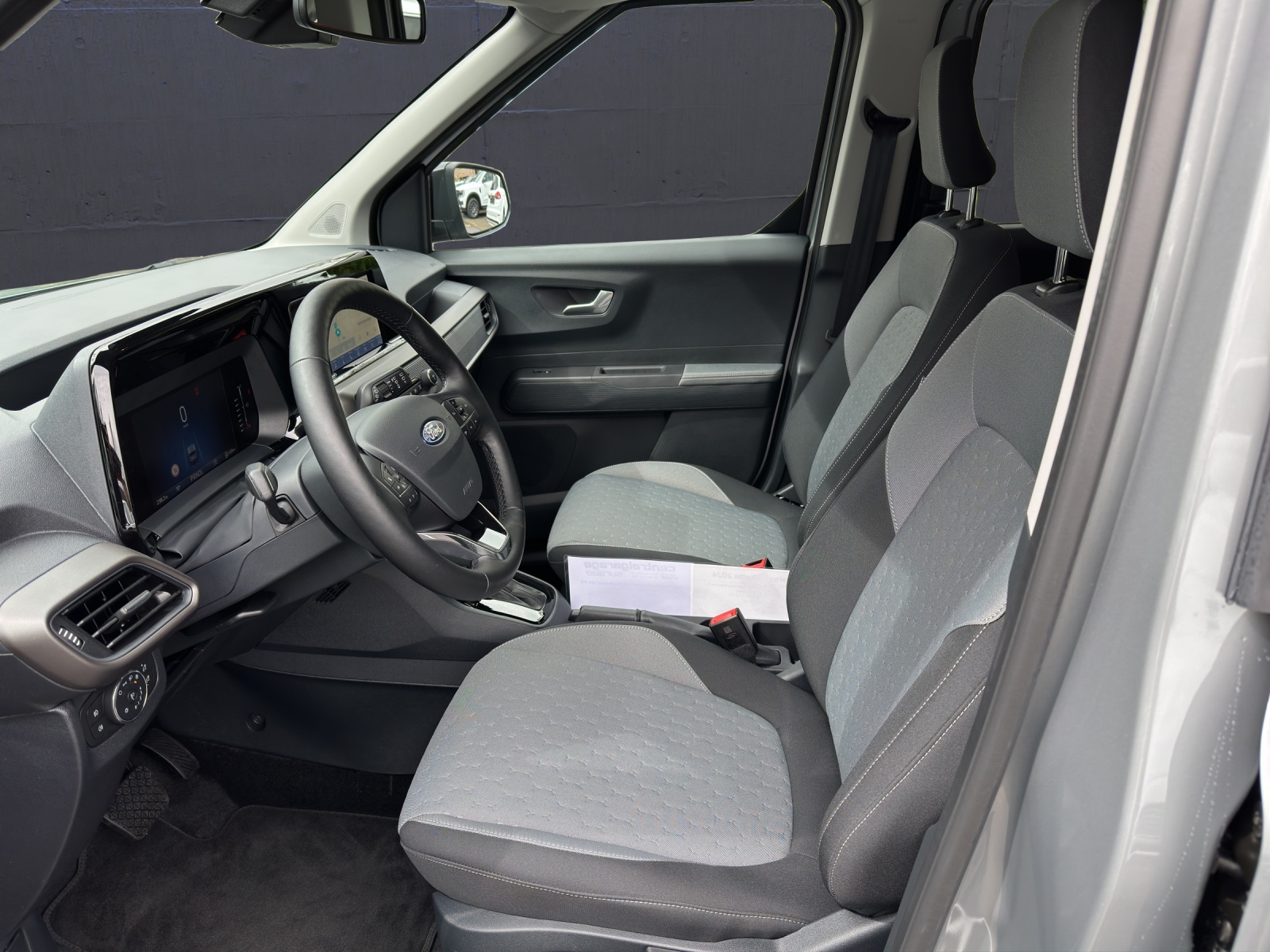 FORD TOURNEO COURIERier 1.0i EcoBoost 125 PS Titanium AUTOMAT-image-6