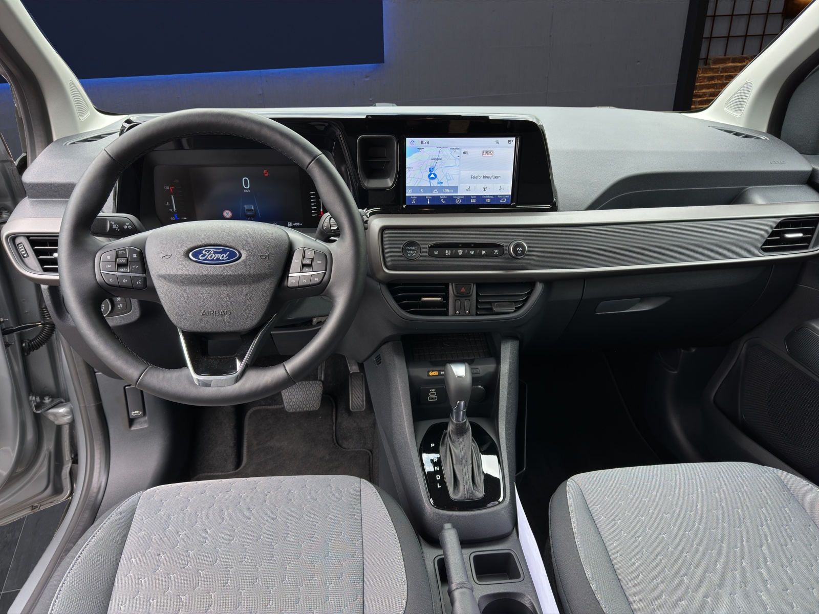 FORD TOURNEO COURIERier 1.0i EcoBoost 125 PS Titanium AUTOMAT-image-7