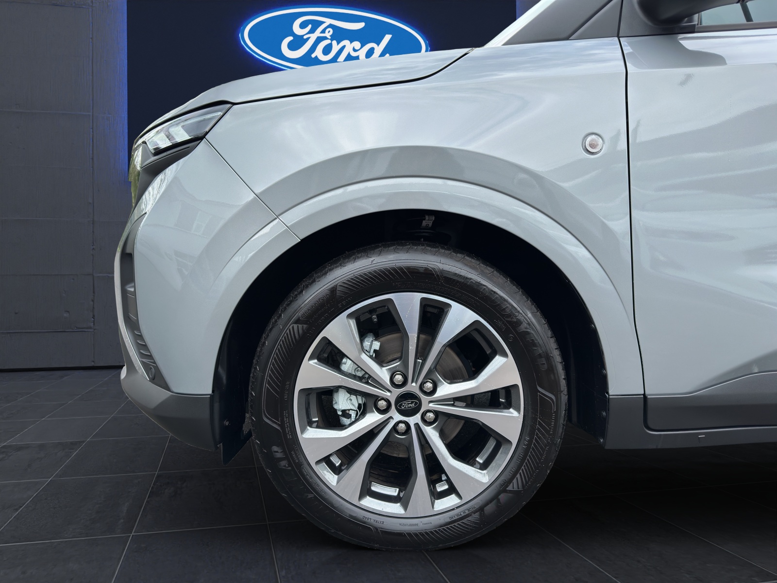 FORD TOURNEO COURIERier 1.0i EcoBoost 125 PS Titanium AUTOMAT-image-14
