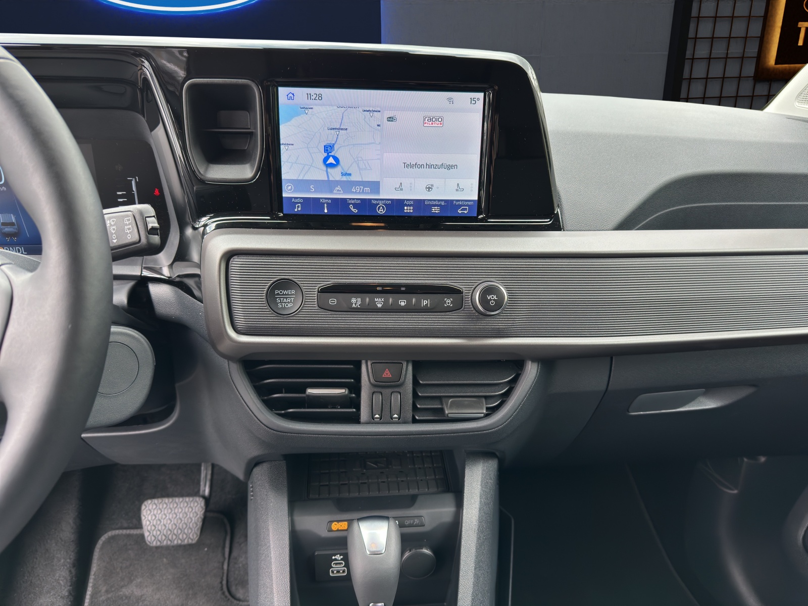 FORD TOURNEO COURIERier 1.0i EcoBoost 125 PS Titanium AUTOMAT-image-11