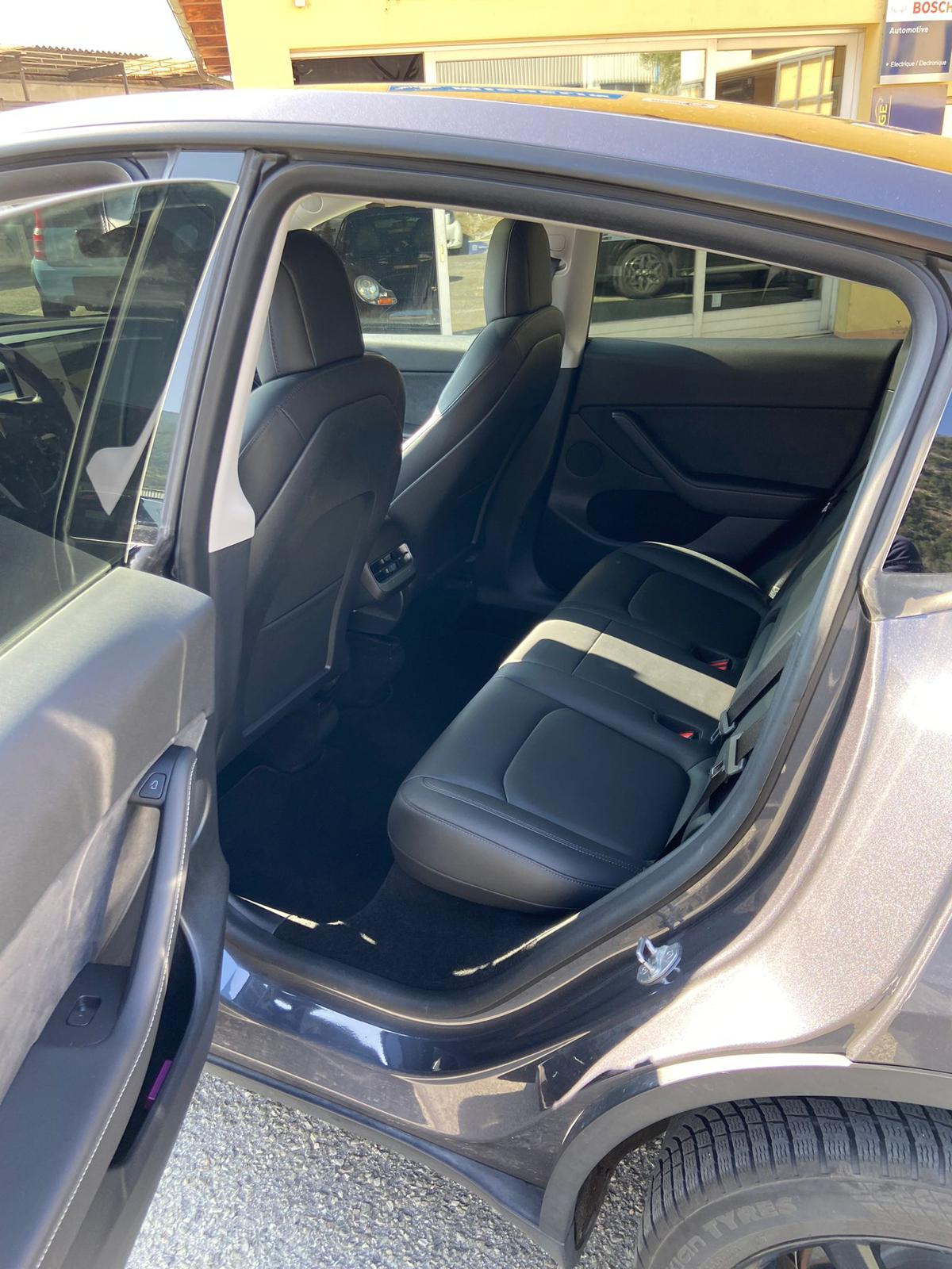 TESLA Model Y Long Range-image-5