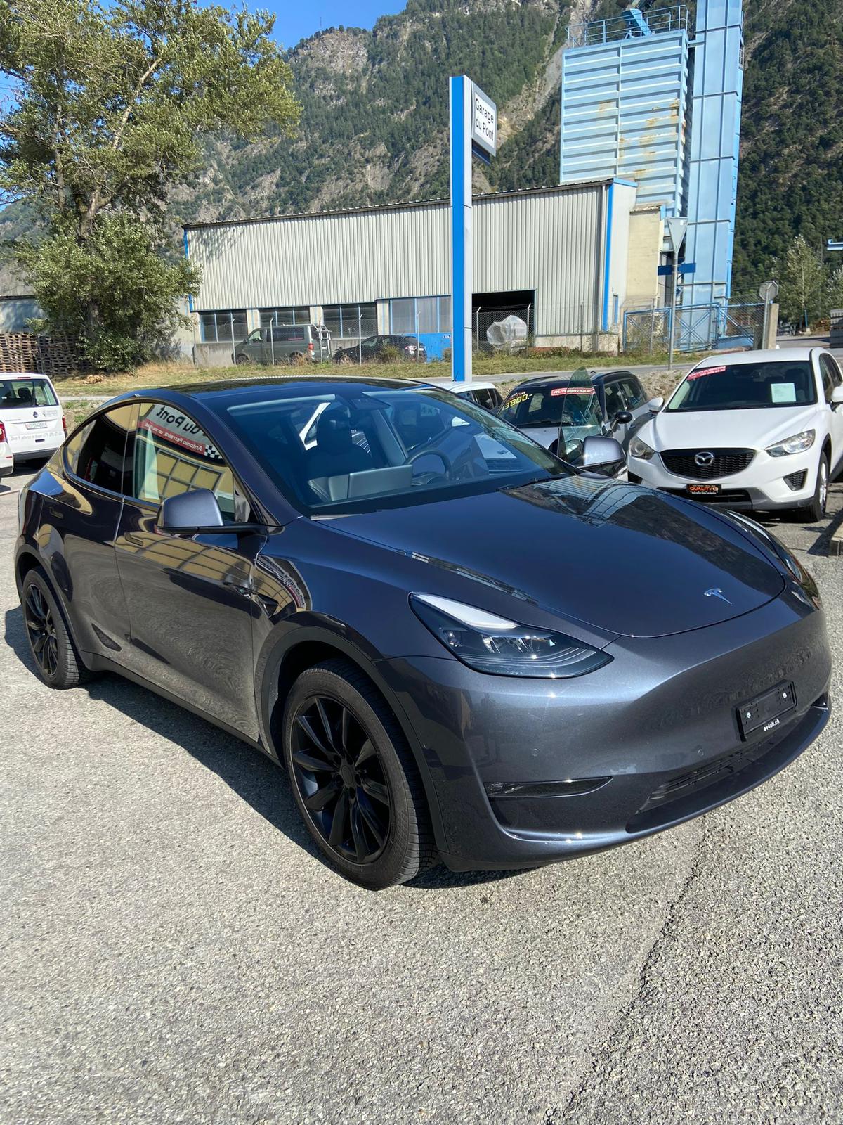 TESLA Model Y Long Range-image-1