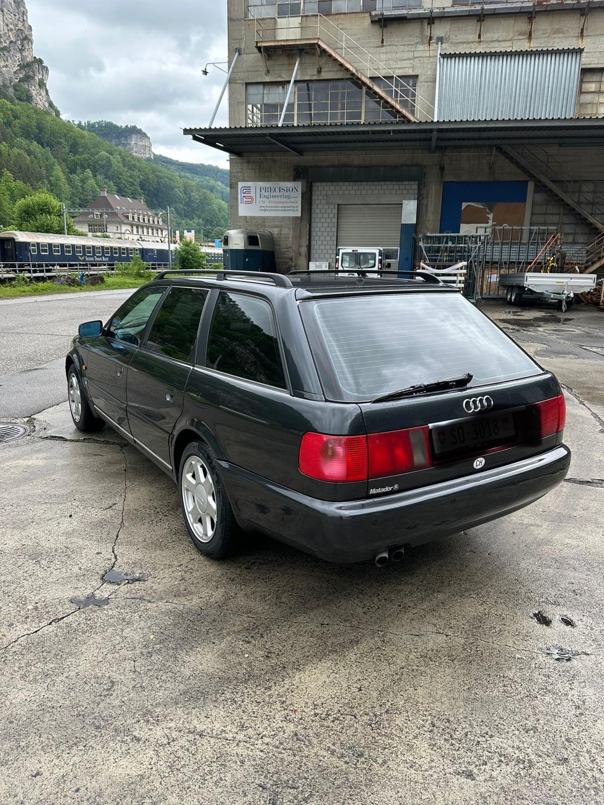 AUDI S6 Avant quattro Turbo-image-2