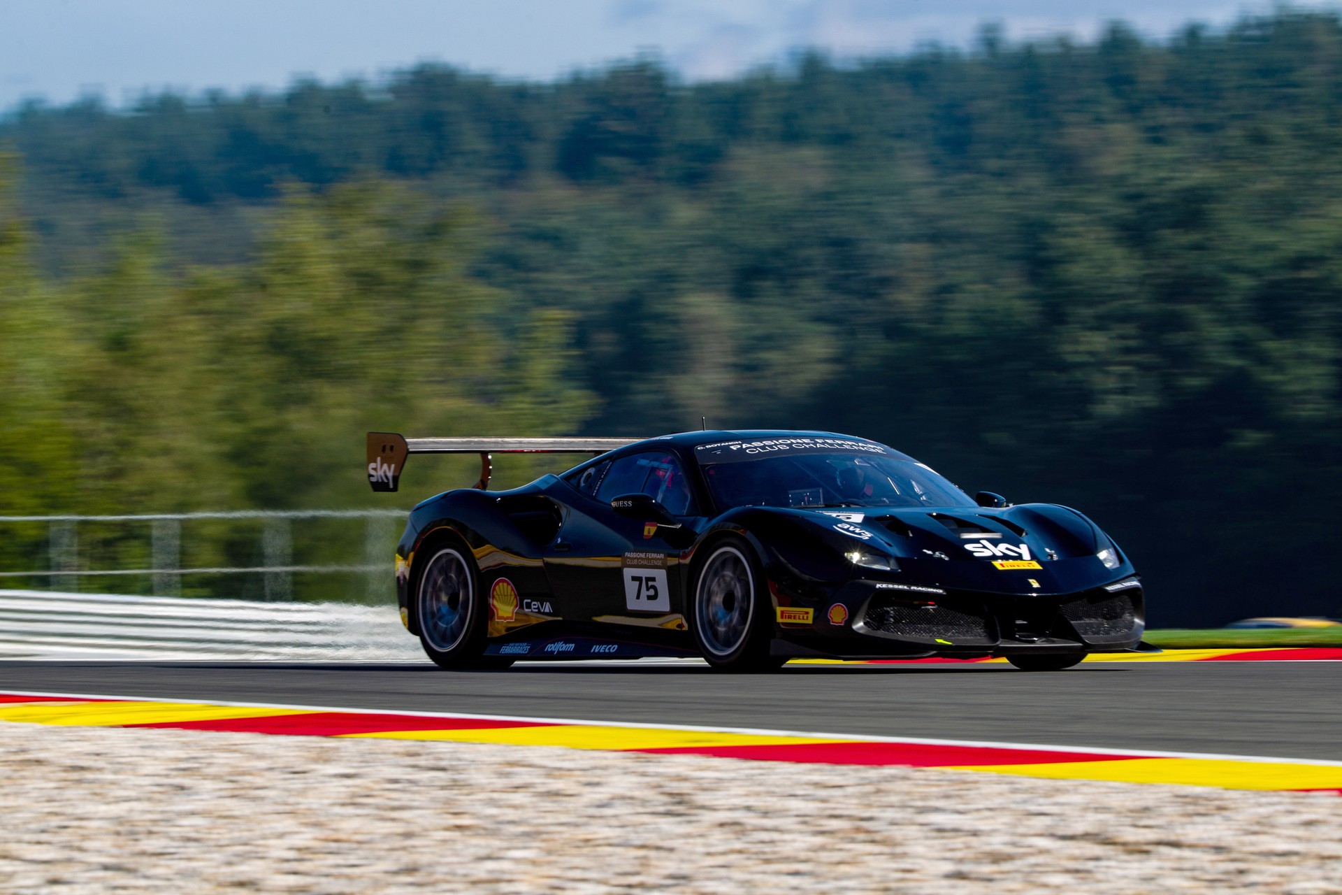 FERRARI 488 Challenge EVO-image-2