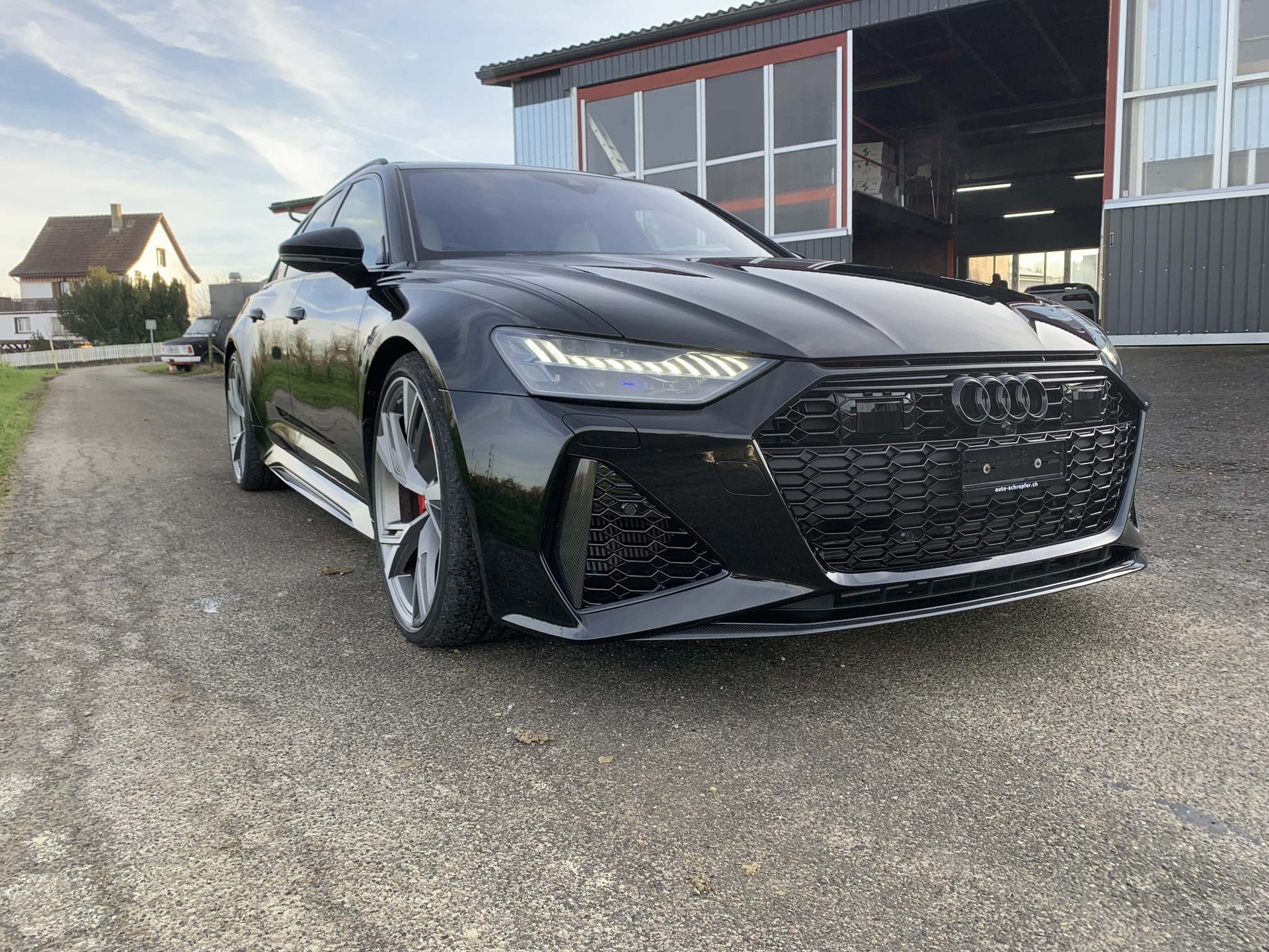 AUDI RS6 Avant 4.0 V8 TFSI quattro T-Tronic-image-2