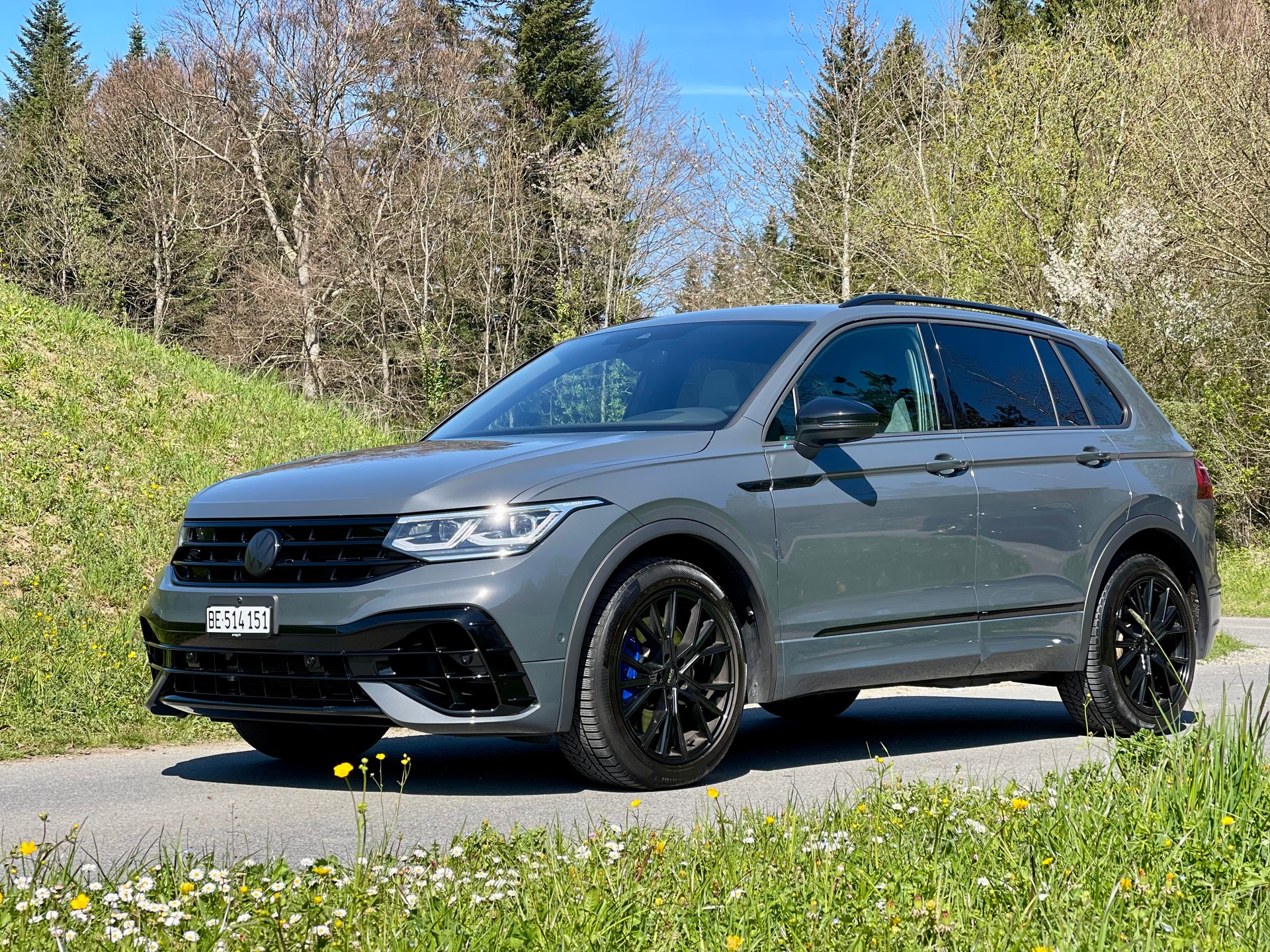 VW Tiguan 2.0TSI R 4Motion DSG-image-1
