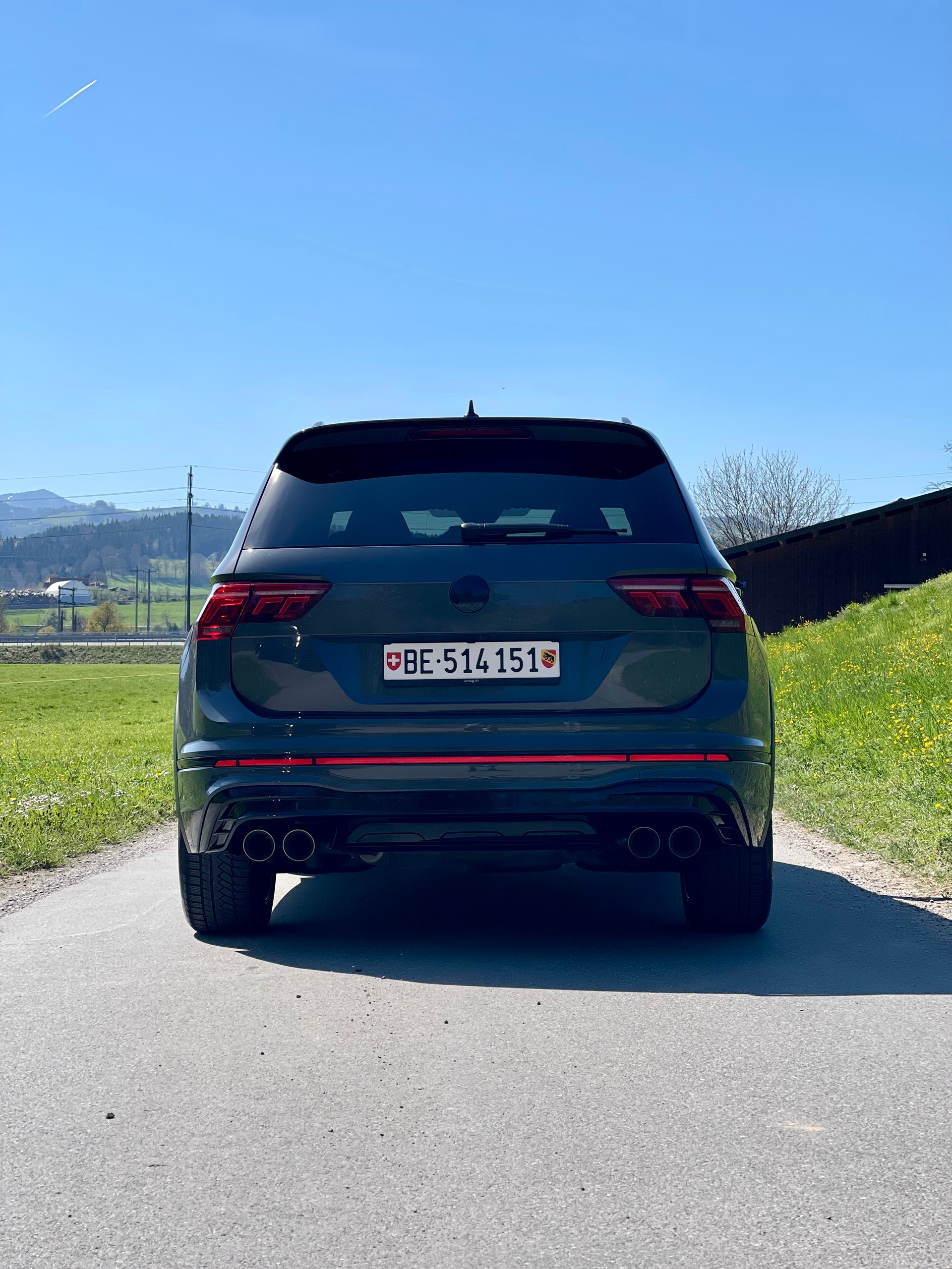 VW Tiguan 2.0TSI R 4Motion DSG-image-3