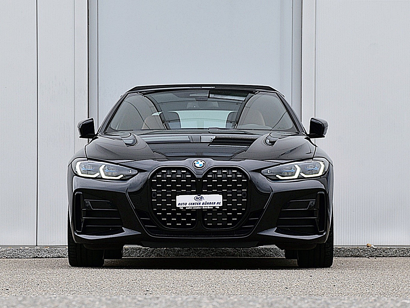 BMW M440i xDrive 48V Cabrio-image-4