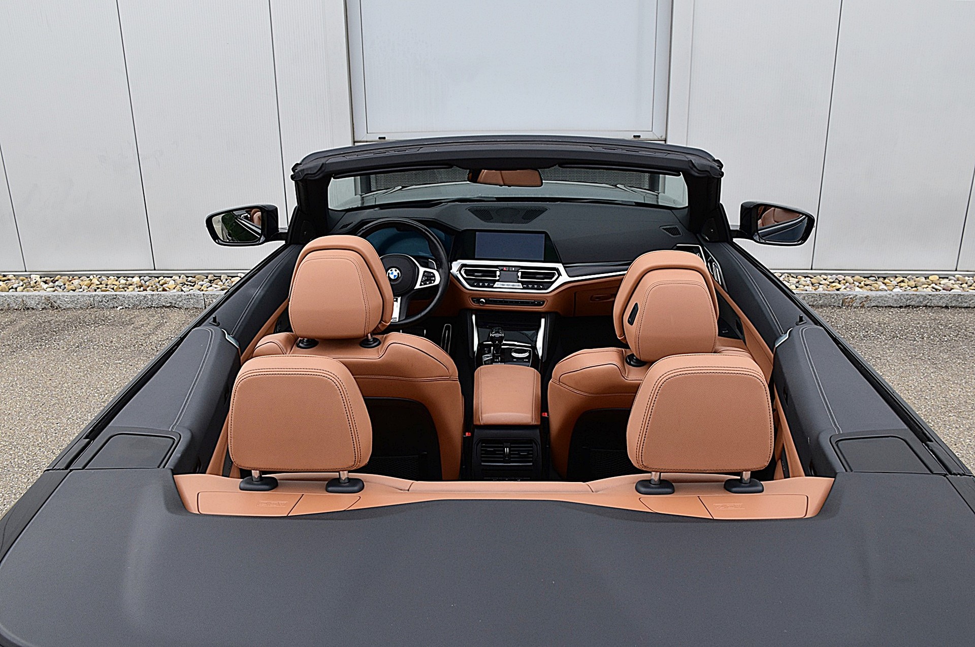 BMW M440i xDrive 48V Cabrio-image-6
