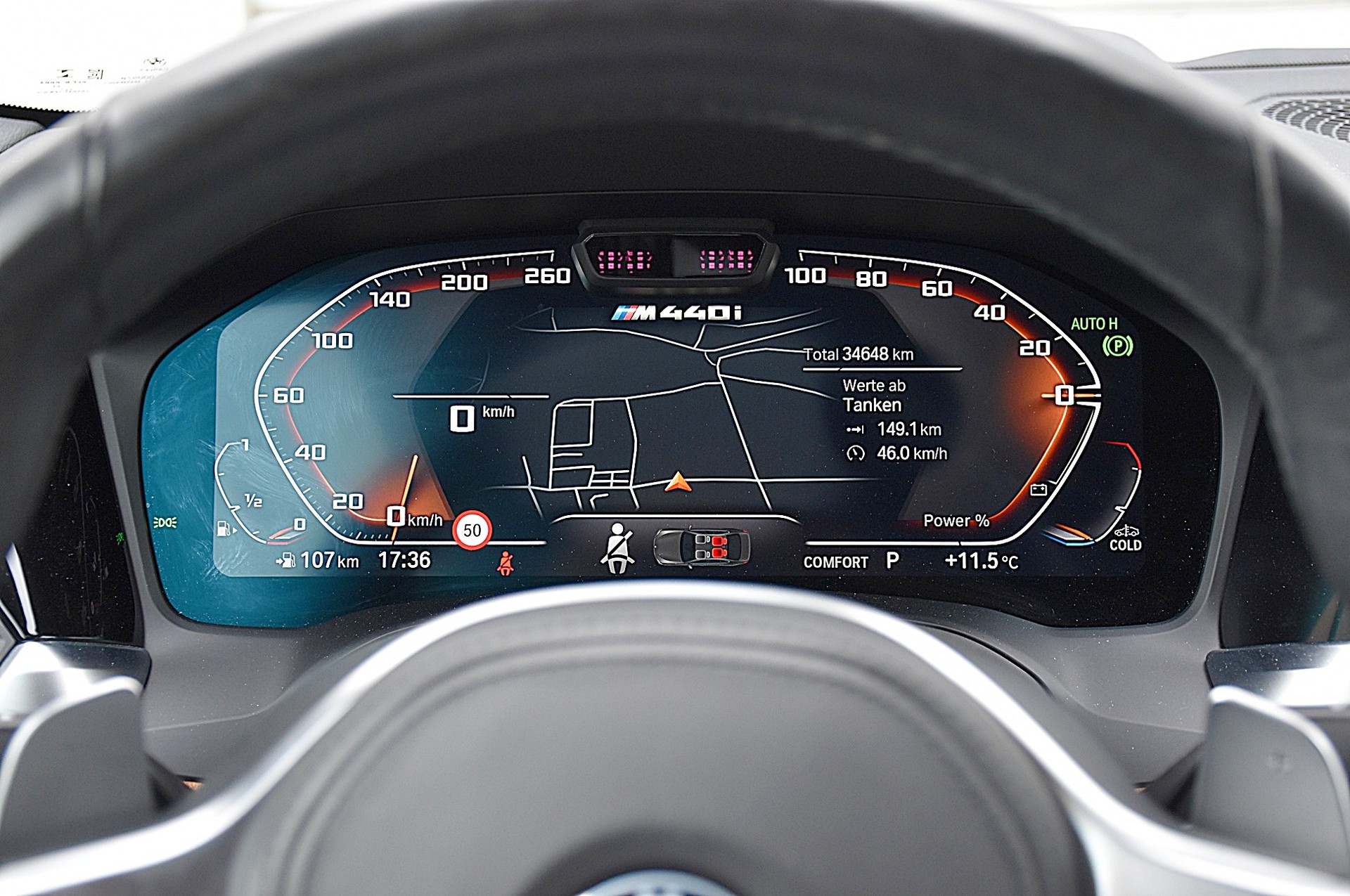 BMW M440i xDrive 48V Cabrio-image-8