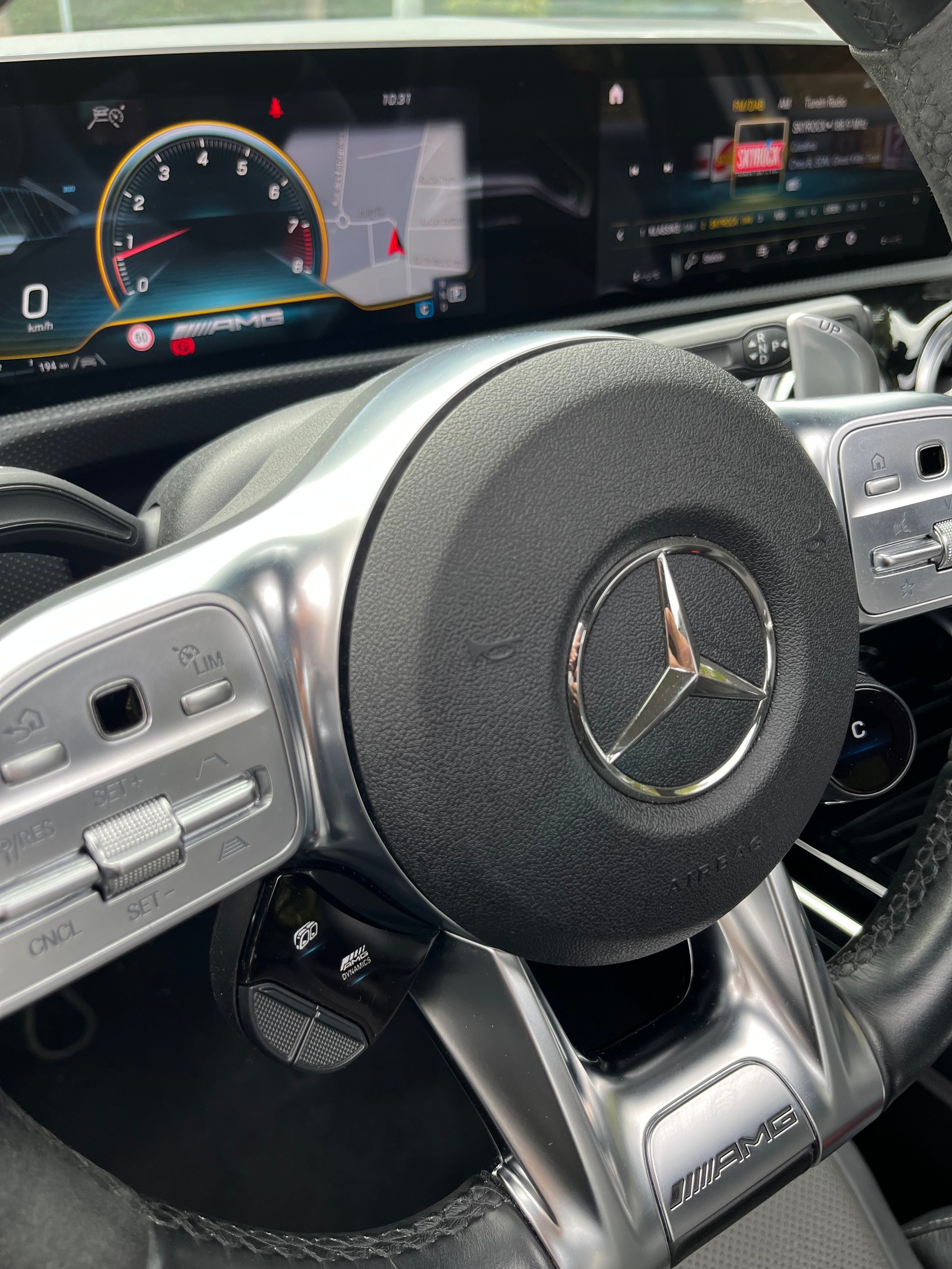MERCEDES-BENZ A 45 S AMG 4Matic+ Speedshift-image-10