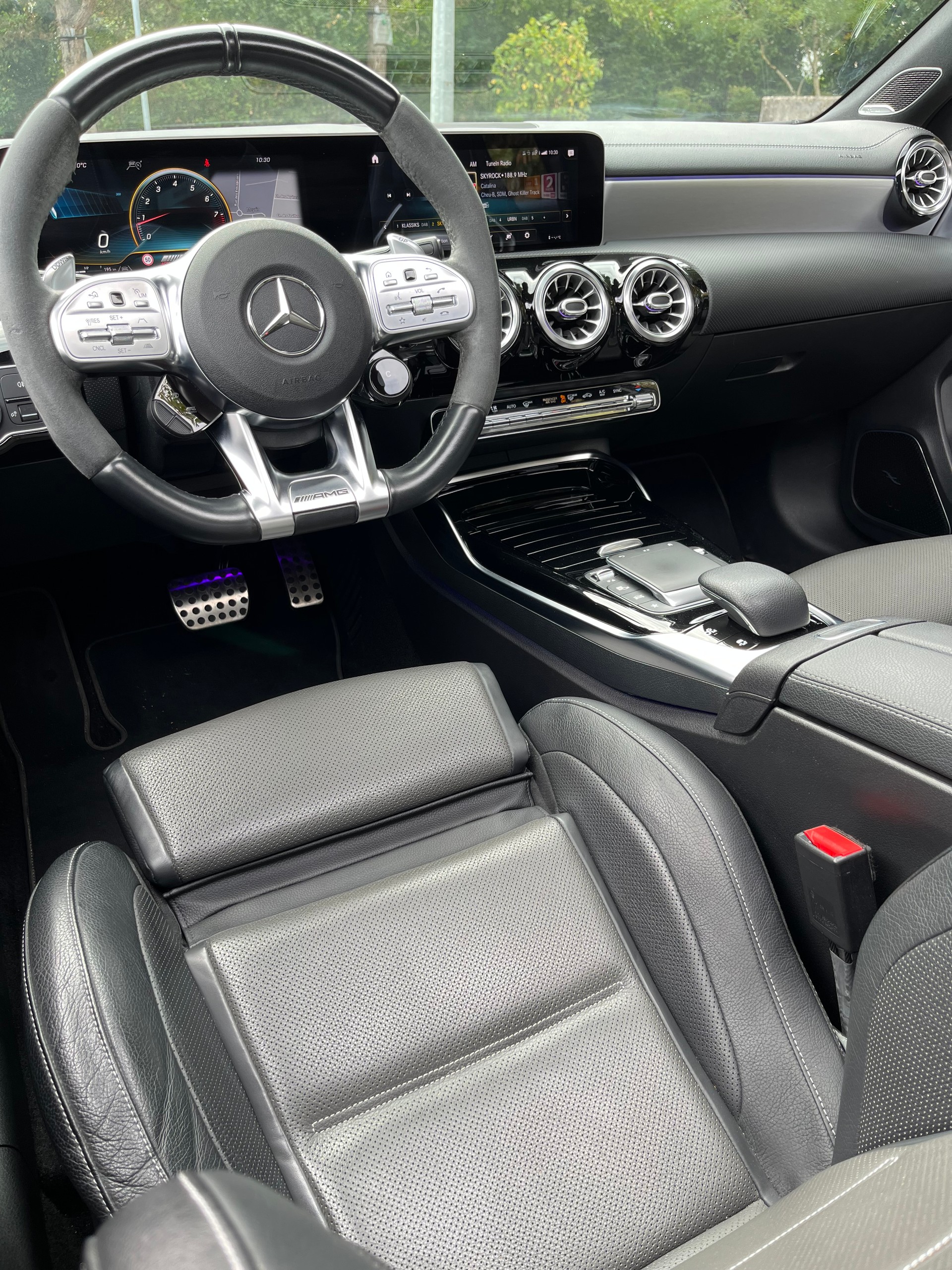 MERCEDES-BENZ A 45 S AMG 4Matic+ Speedshift-image-8