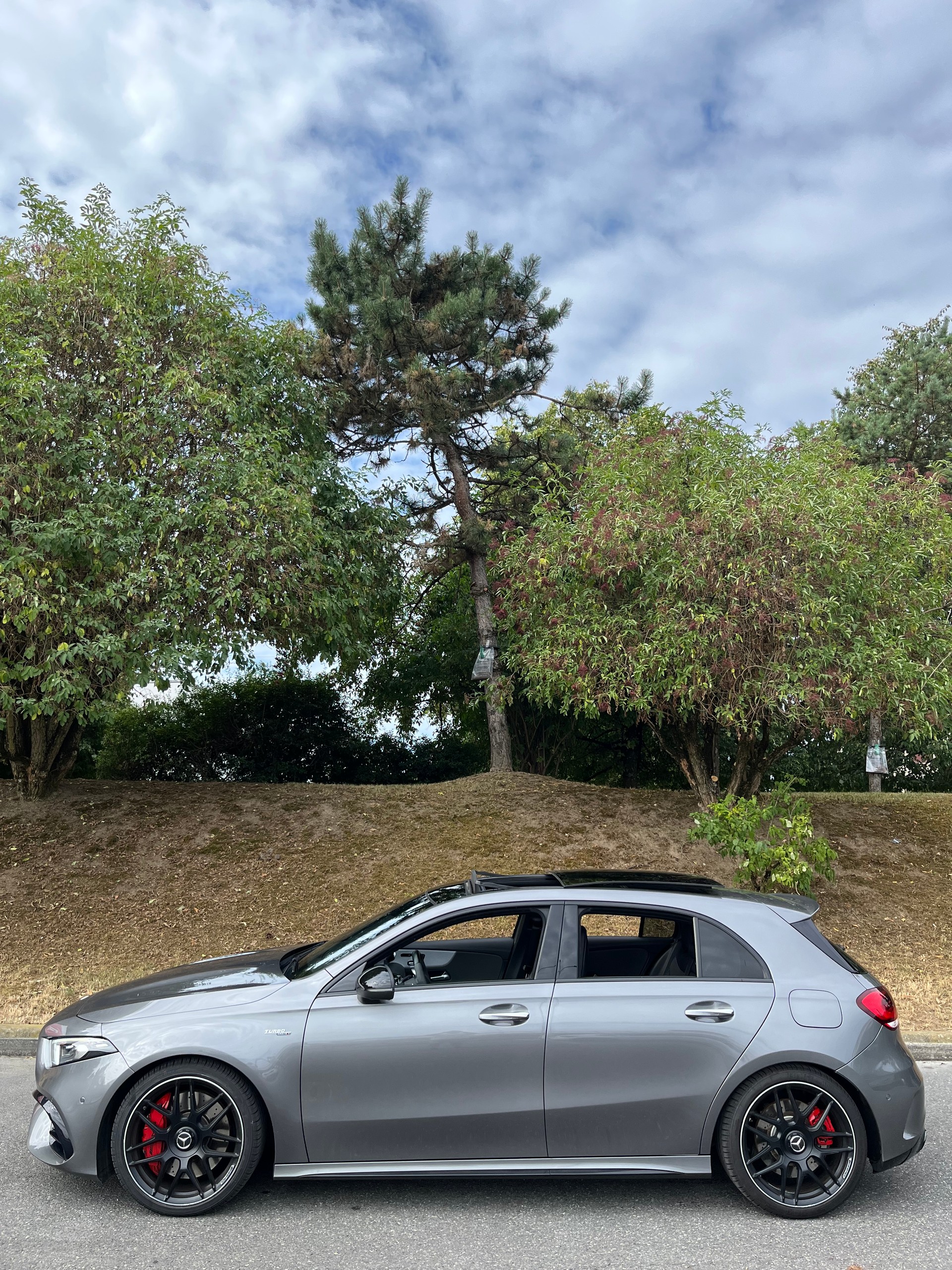 MERCEDES-BENZ A 45 S AMG 4Matic+ Speedshift-image-3