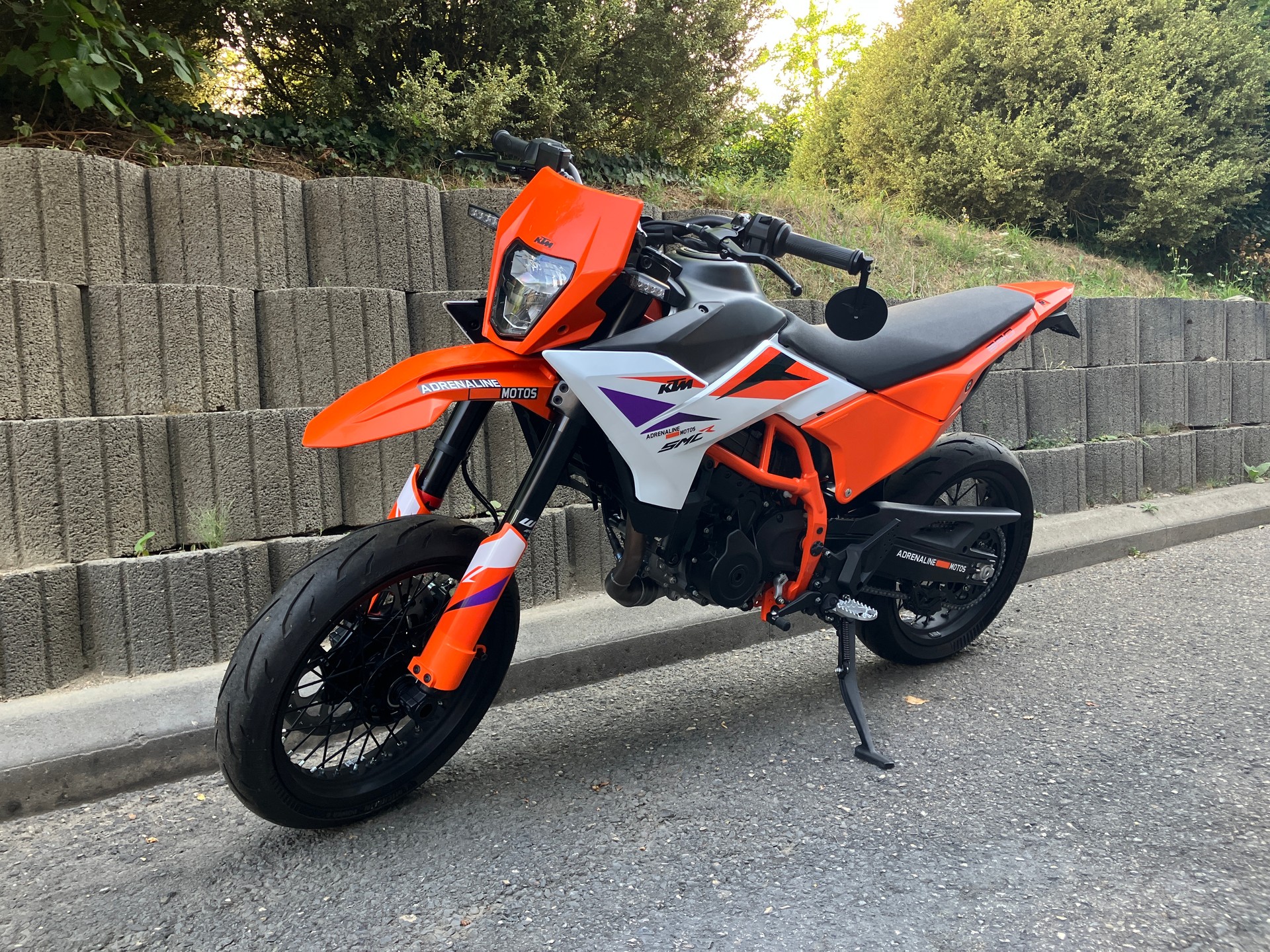 KTM 390 SMC R-showroom-element-3