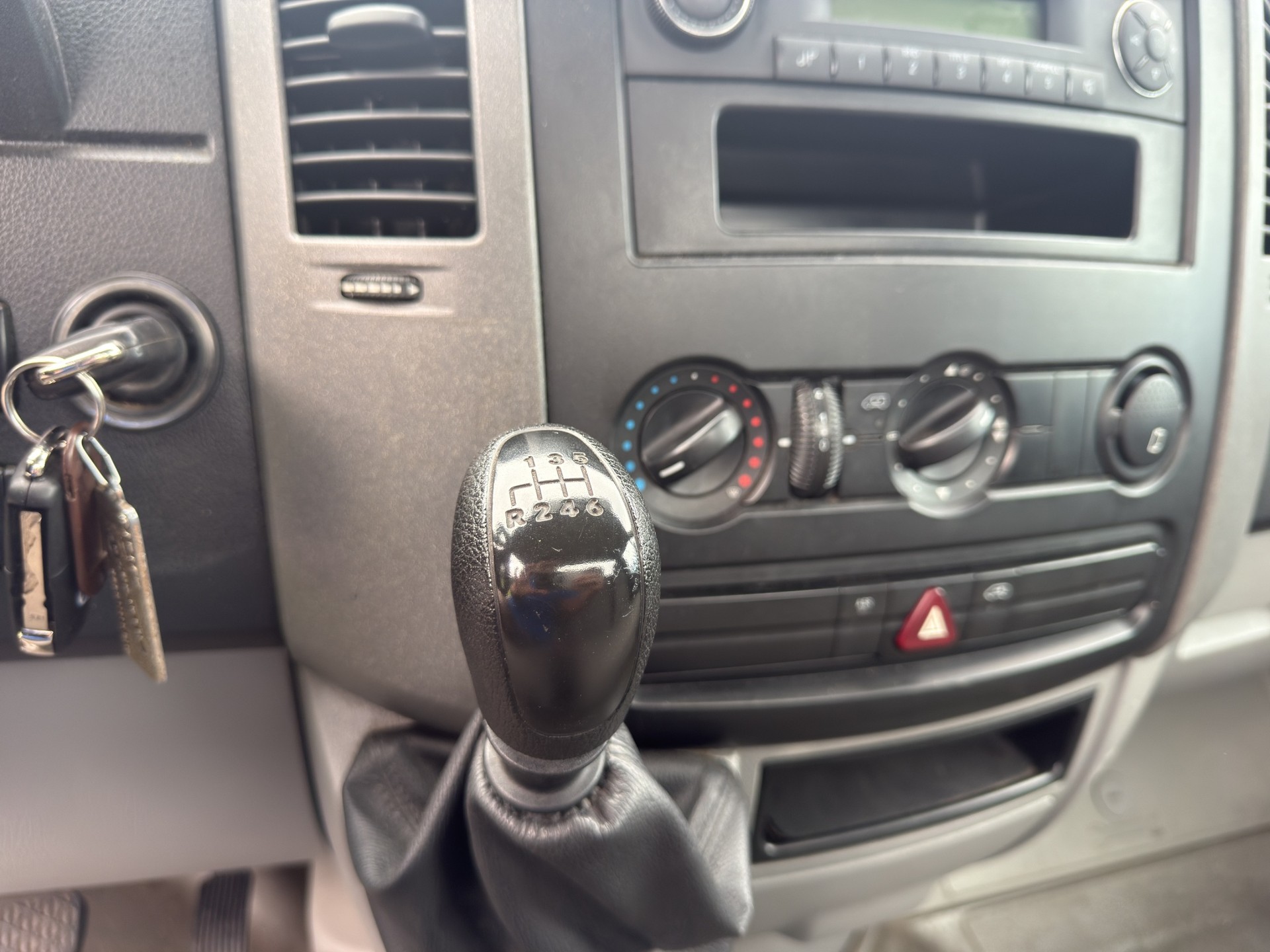 VW Crafter 35 2.5 BlueTDI 164 PS-image-11