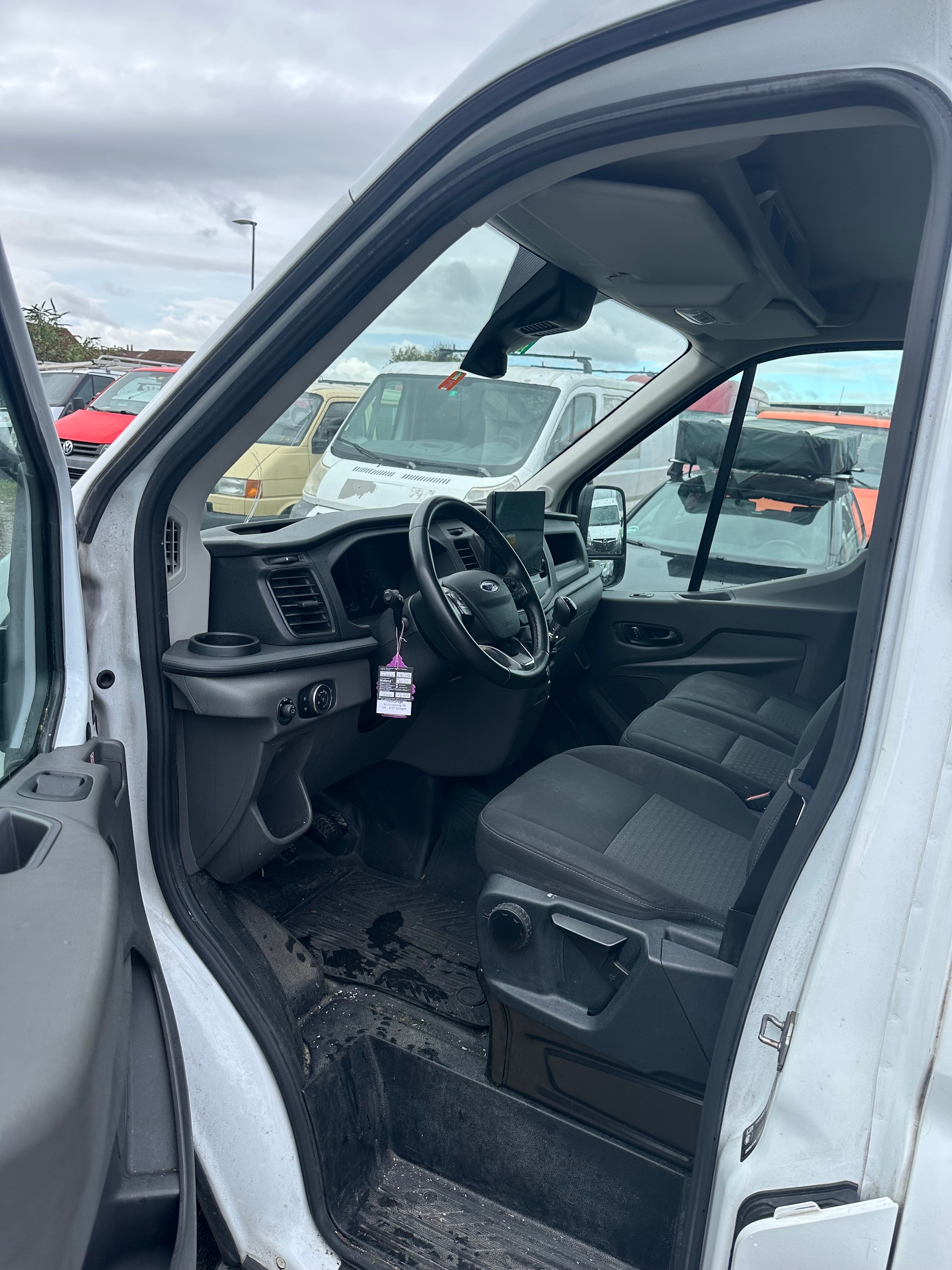 FORD Transit Van 350 L3 Basis 2.0 TDCi 130 RWD-image-8