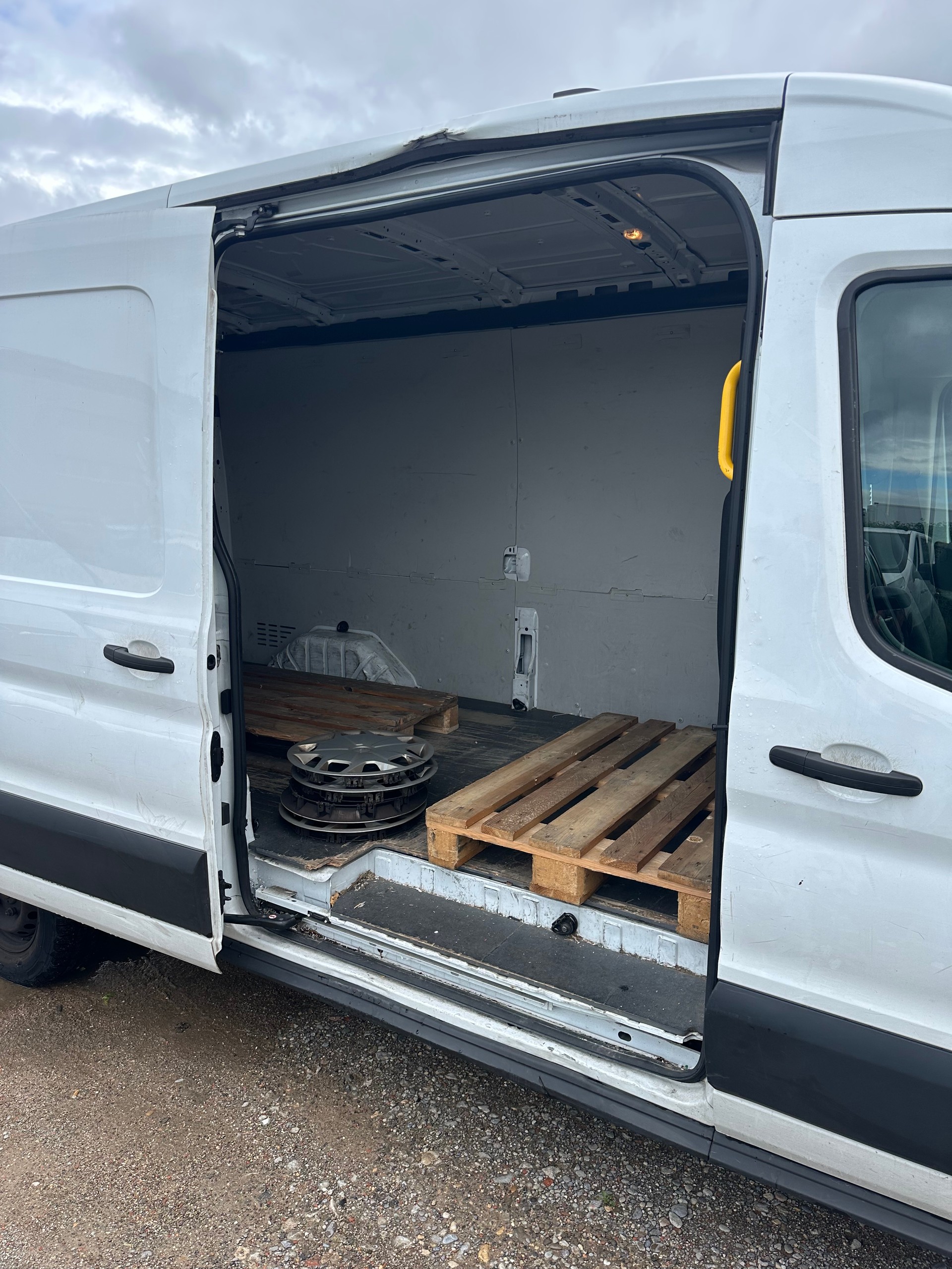 FORD Transit Van 350 L3 Basis 2.0 TDCi 130 RWD-image-5