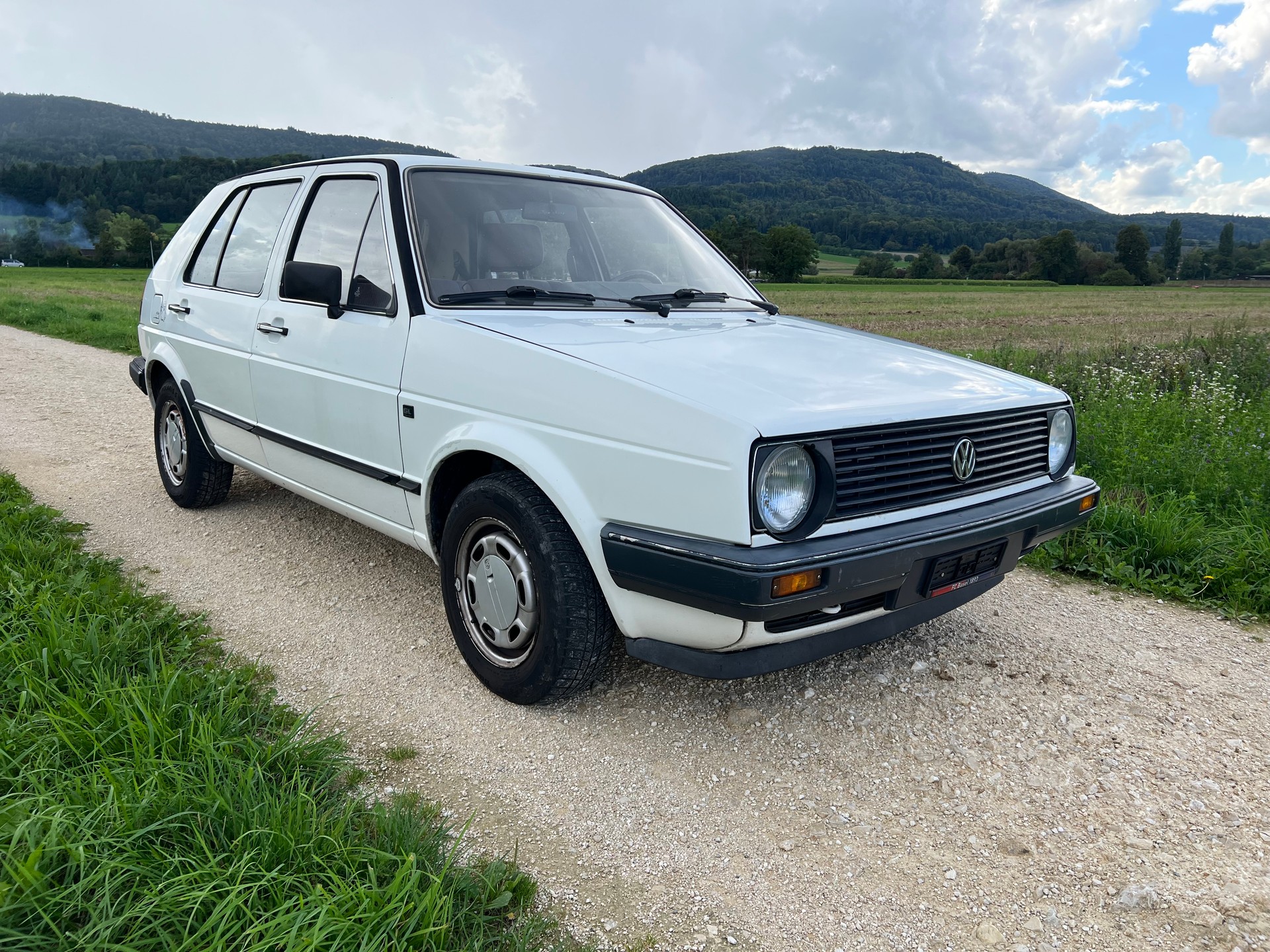VW Golf 1600 GL-image-2