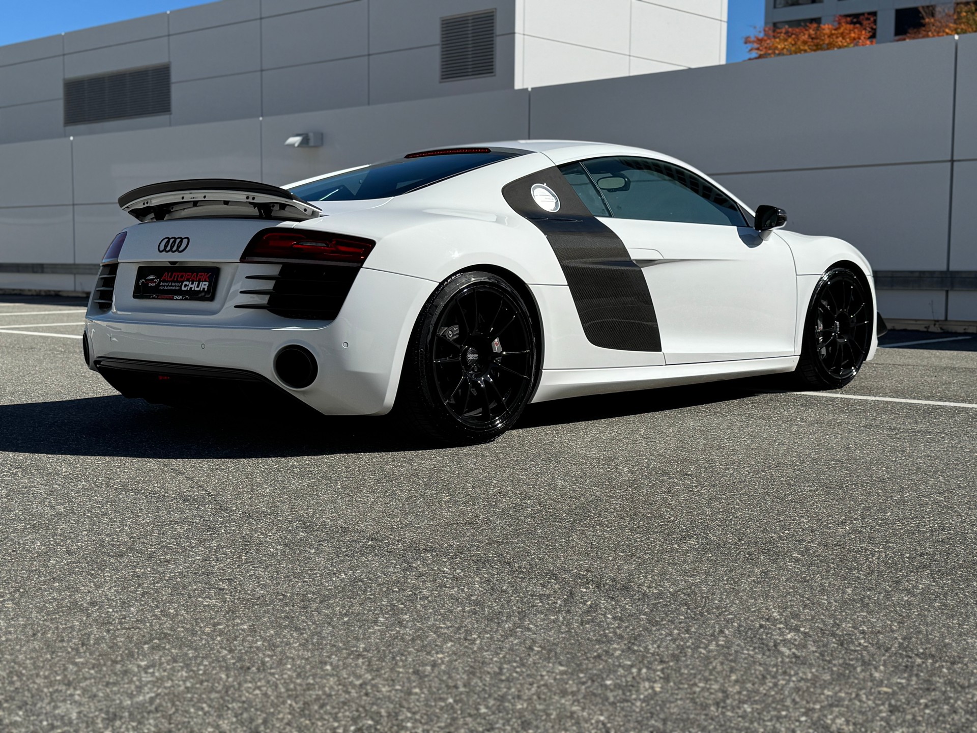 AUDI R8 plus Coupé 5.2 S-Tronic-image-4
