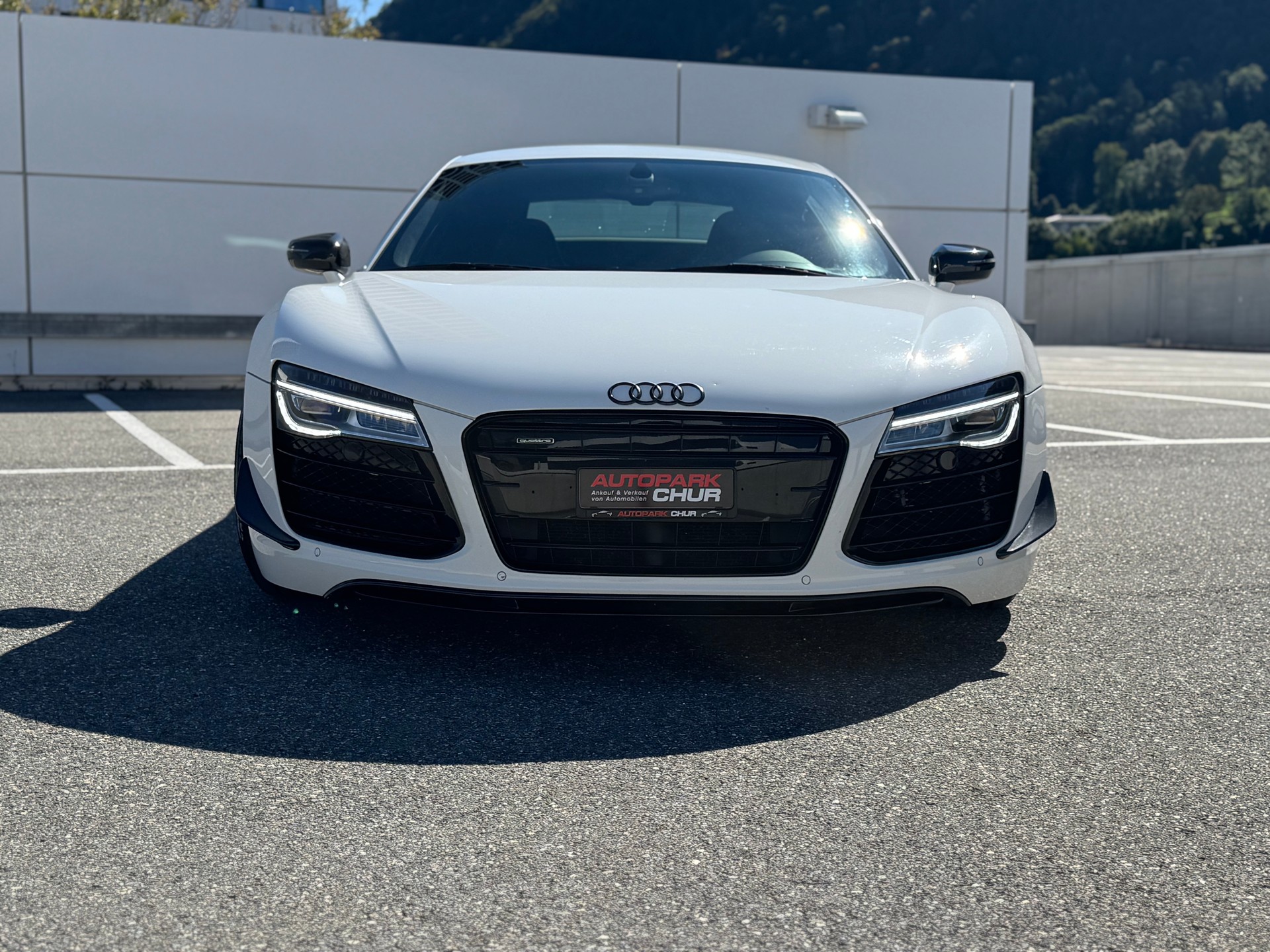 AUDI R8 plus Coupé 5.2 S-Tronic-image-6