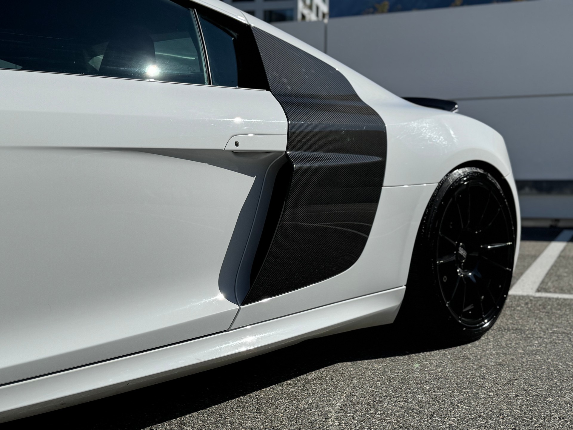AUDI R8 plus Coupé 5.2 S-Tronic-image-8
