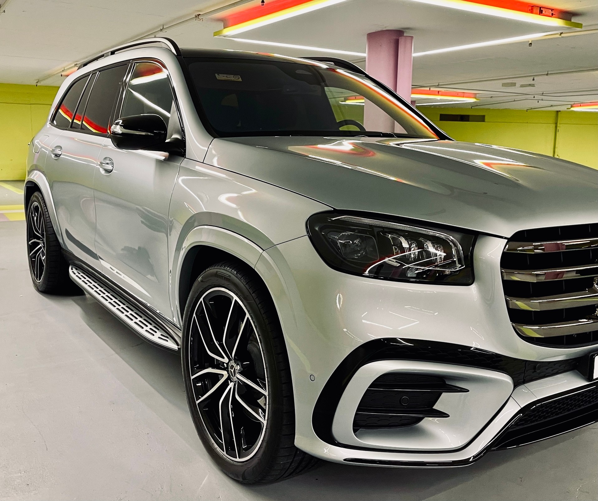MERCEDES-BENZ GLS 350 d 4MATIC AMG Line-image-1