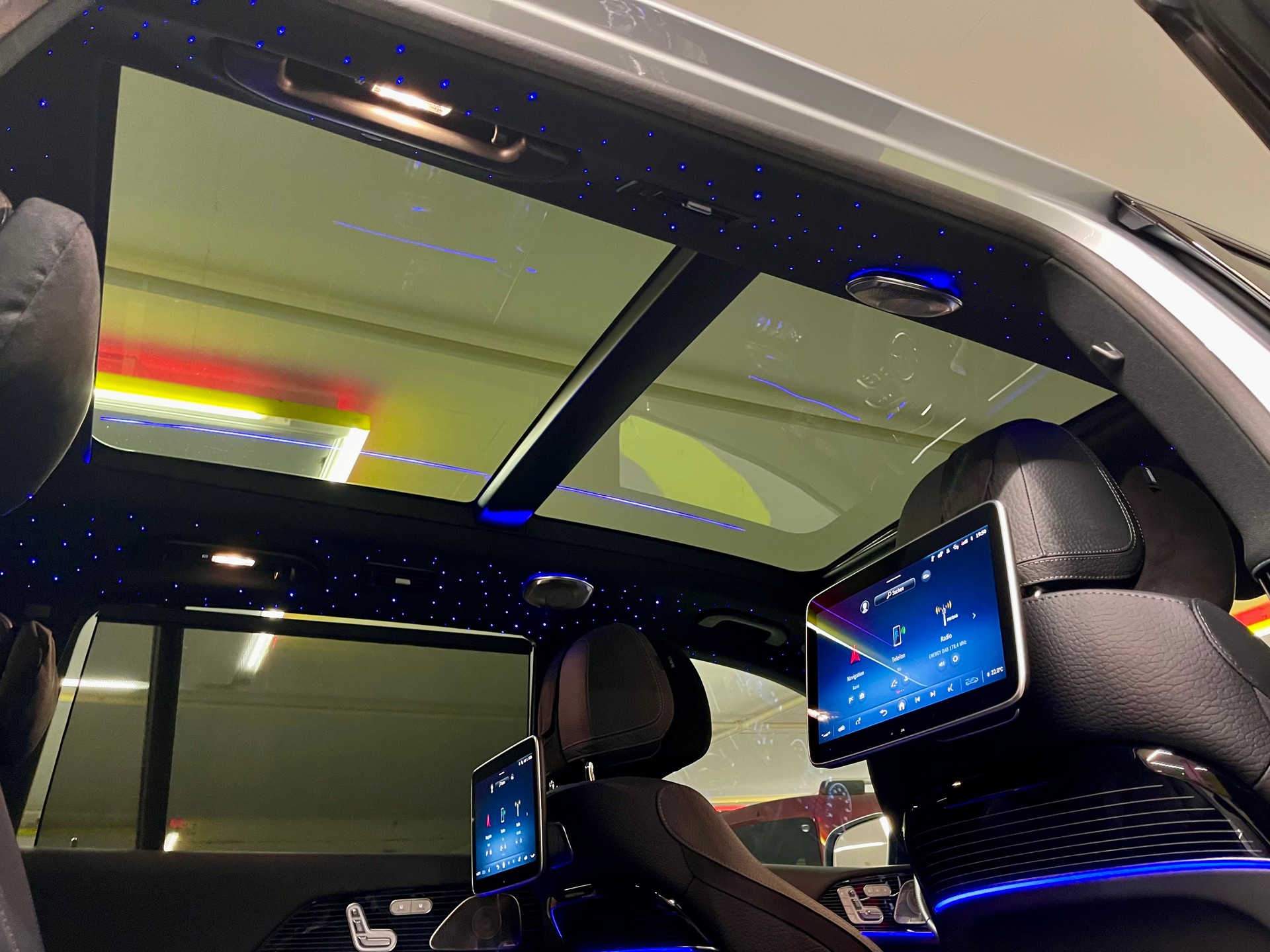 MERCEDES-BENZ GLS 350 d 4MATIC AMG Line-image-6