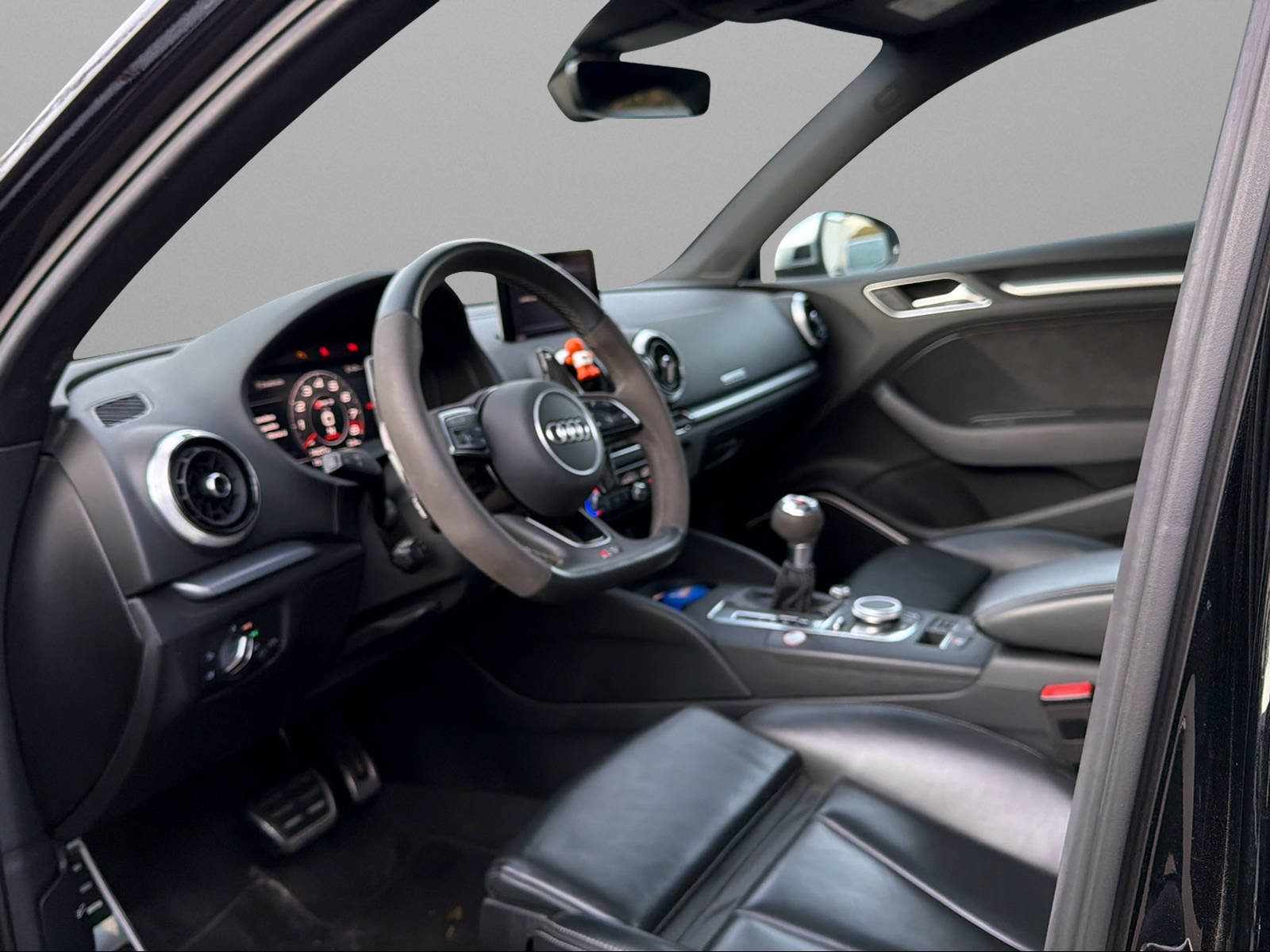 AUDI RS3-image-2
