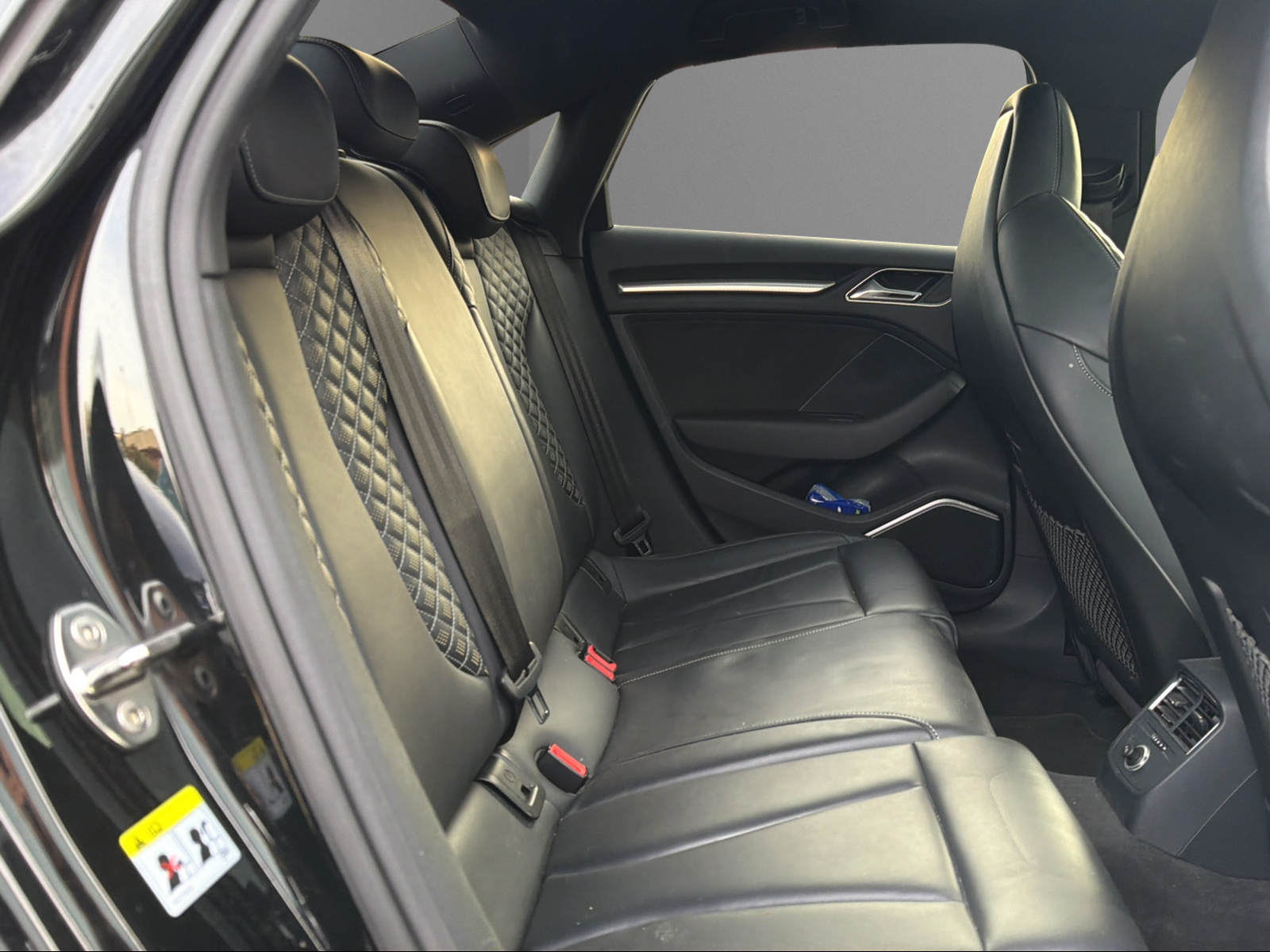 AUDI RS3-image-4