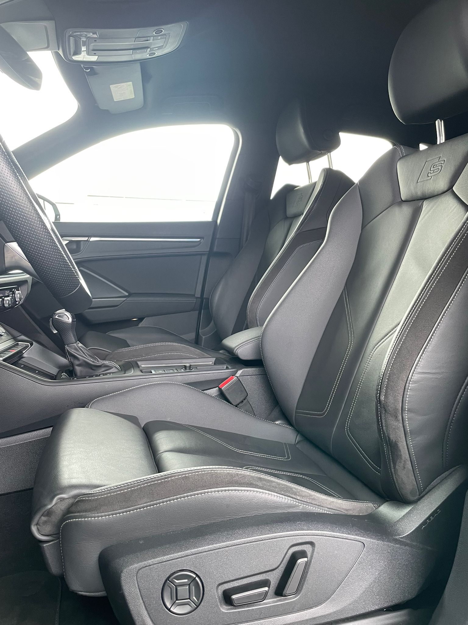 AUDI Q3 1.5 35 TFSI S line S-Tronic-image-5