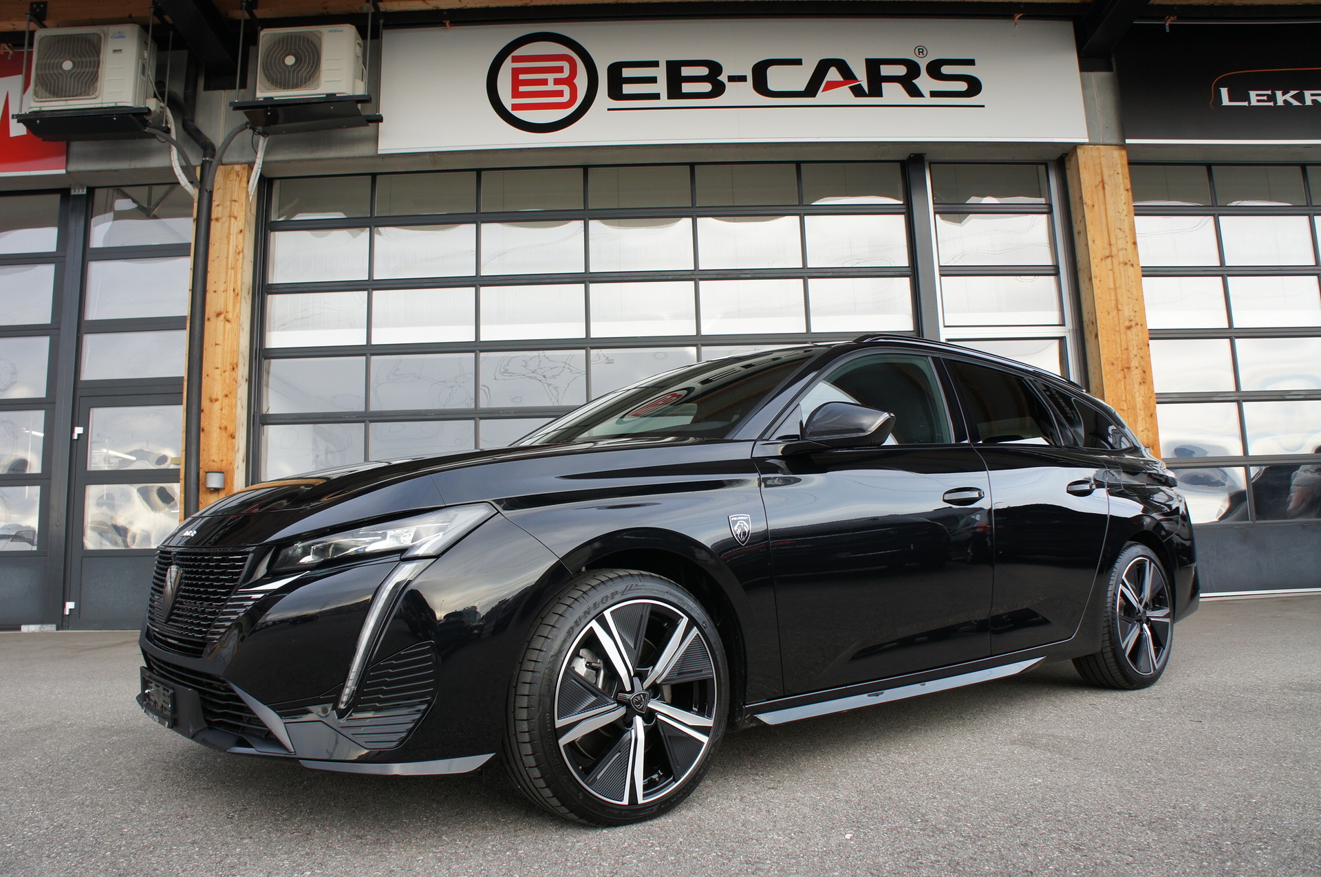 PEUGEOT 308 SW 1.6 PHEV 180 GT-image-0