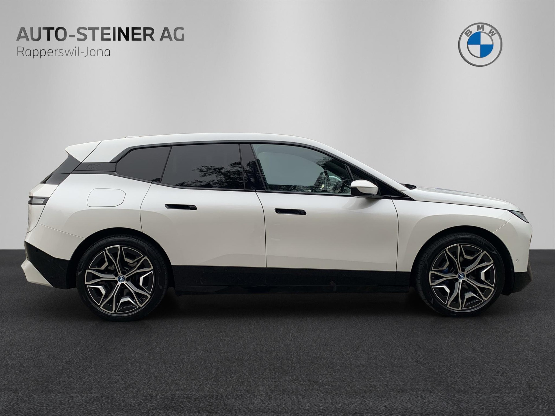 BMW iX xDrive50-image-5